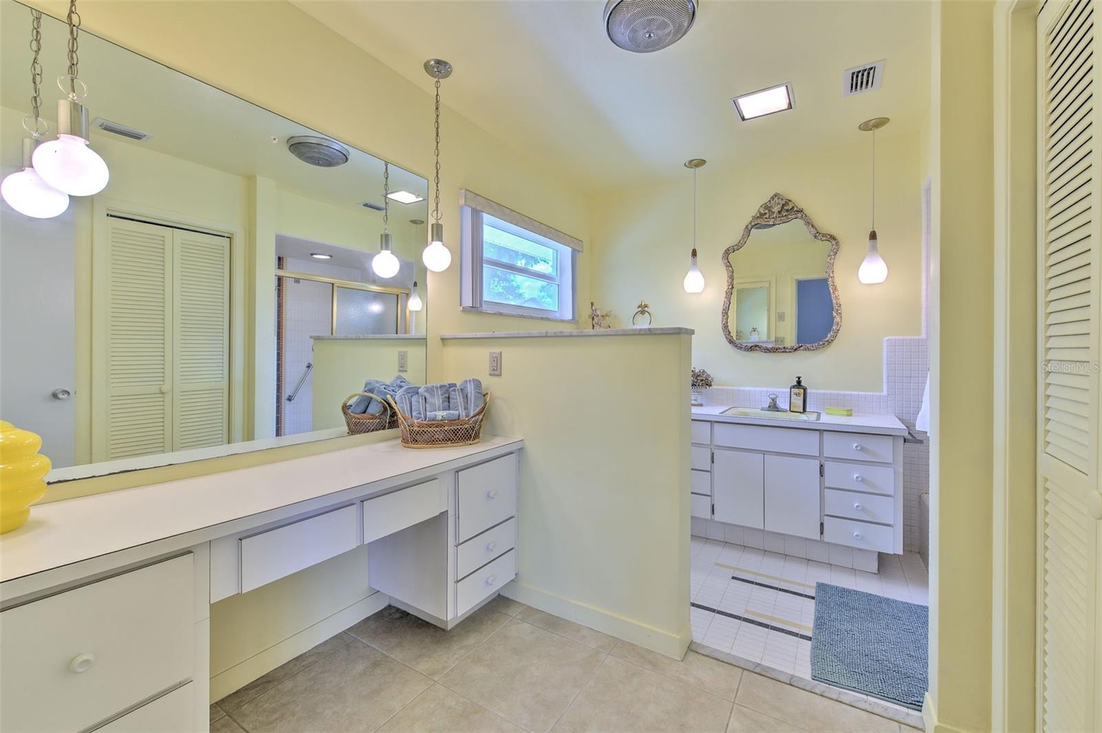 7102 MANDY LN — photo 21