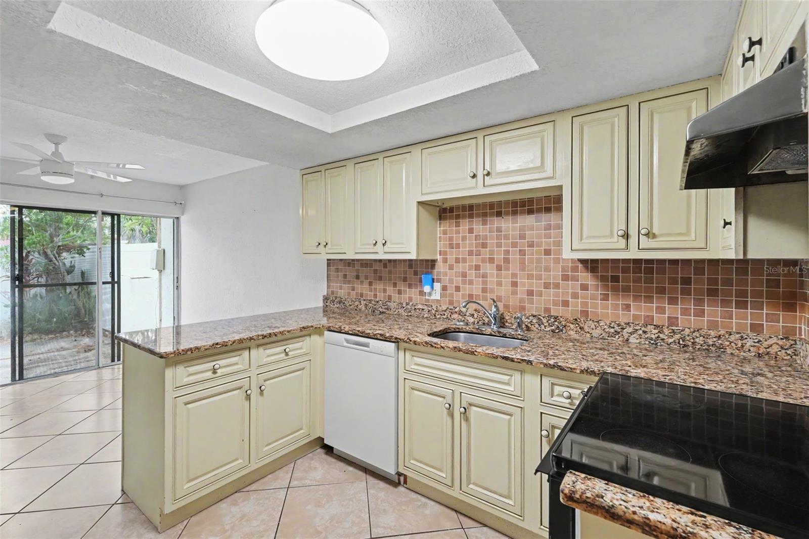 7322 STONE HAVEN CT N #7322 — photo 11