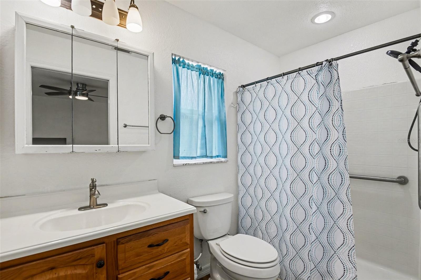 2638 ASHLAND LN — photo 18