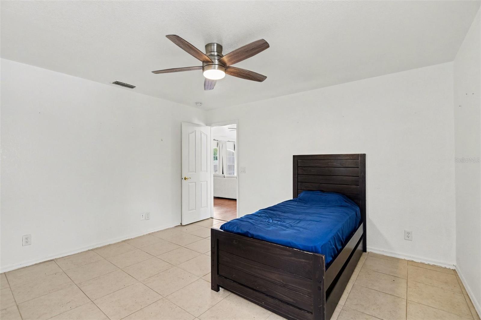 2638 ASHLAND LN — photo 15