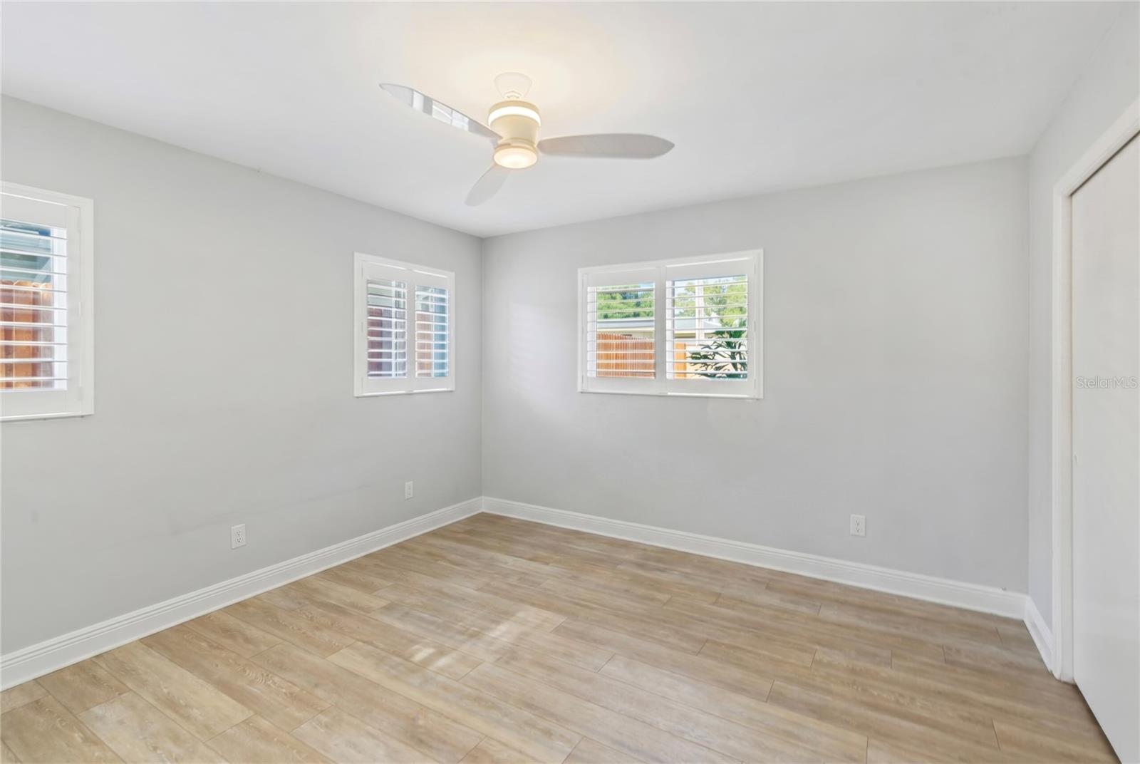1109 S SAN REMO AVE — photo 21