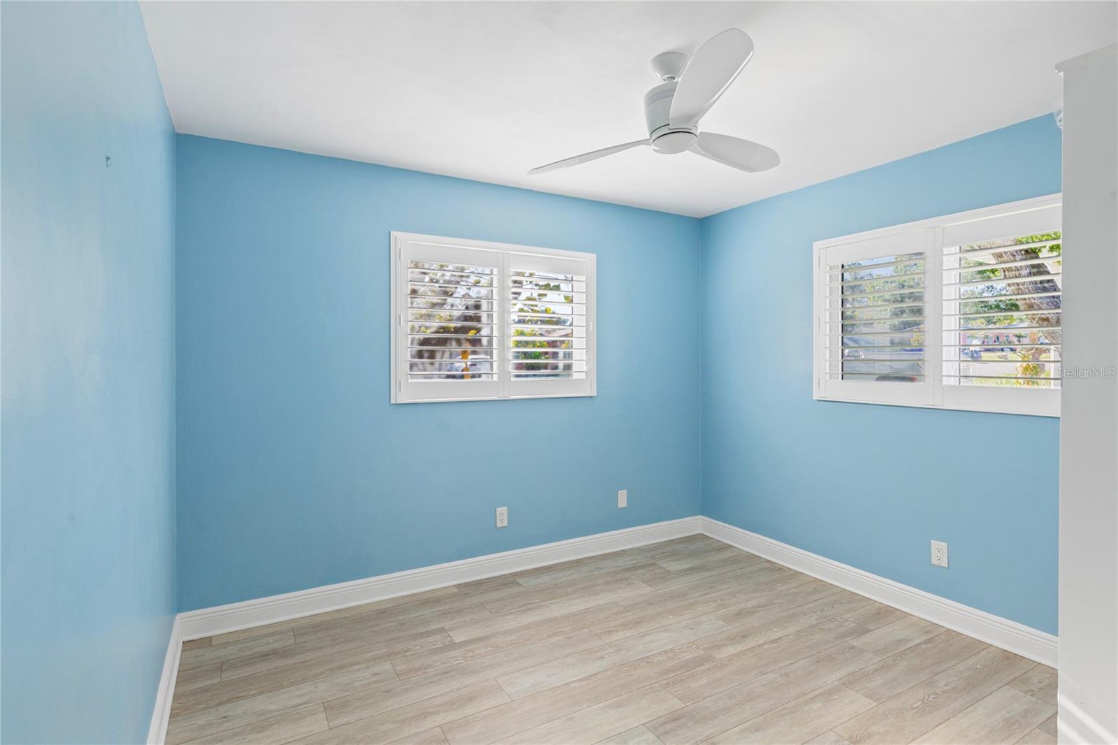 1109 S SAN REMO AVE — photo 29
