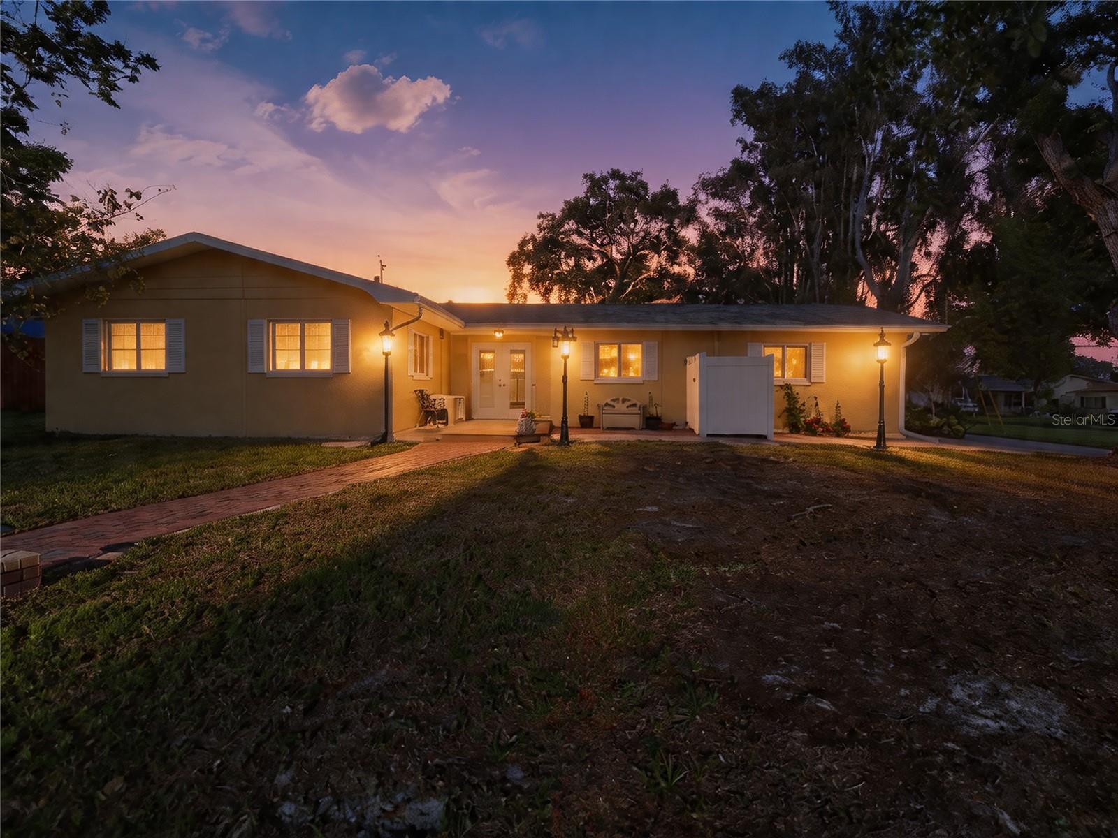 1109 S SAN REMO AVE — photo 47