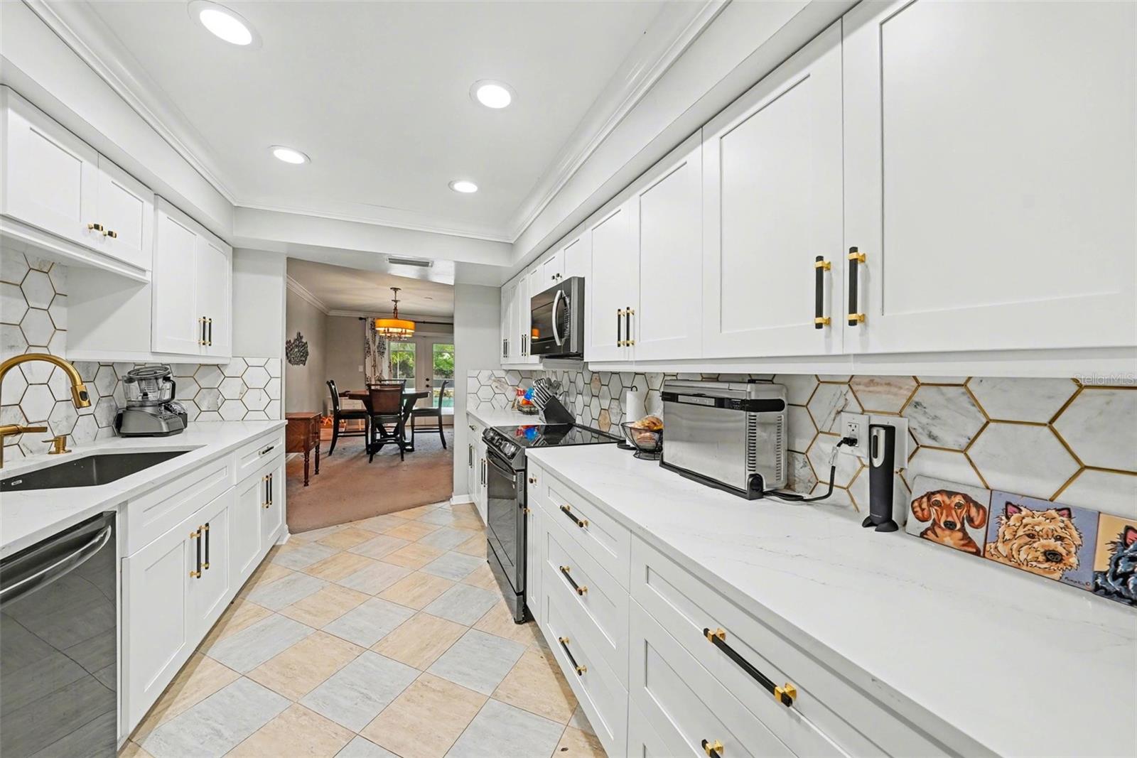 1009 MORFIELD LN — photo 8