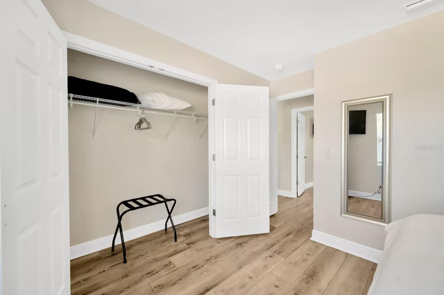 721 EAGLE LN — photo 35