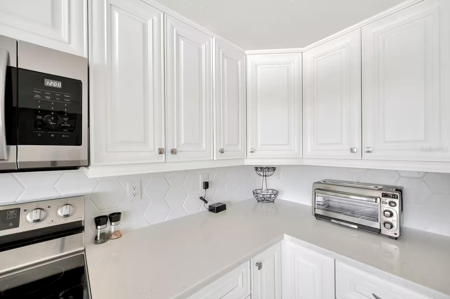 721 EAGLE LN — photo 22