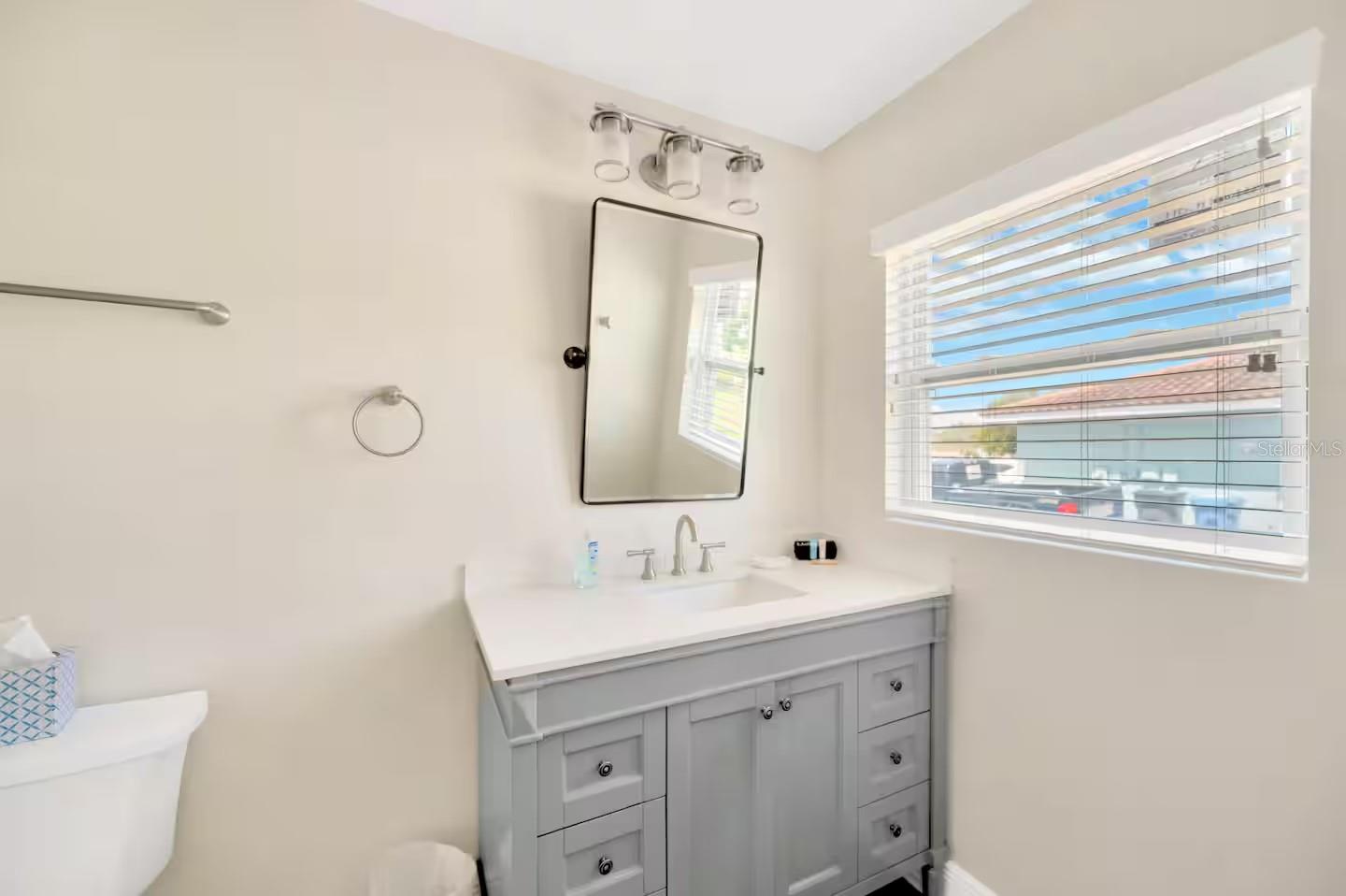 721 EAGLE LN — photo 29