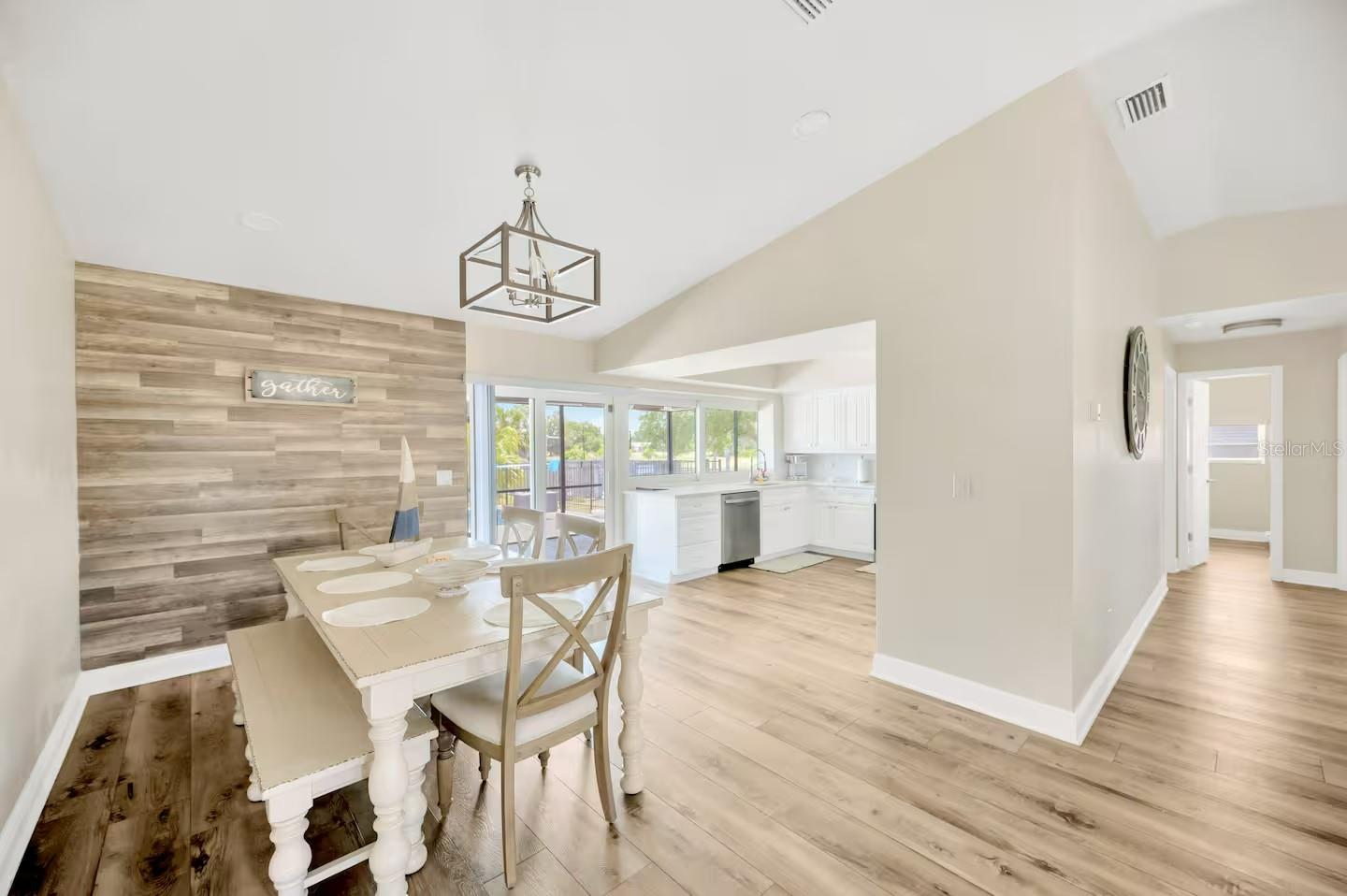 721 EAGLE LN — photo 16
