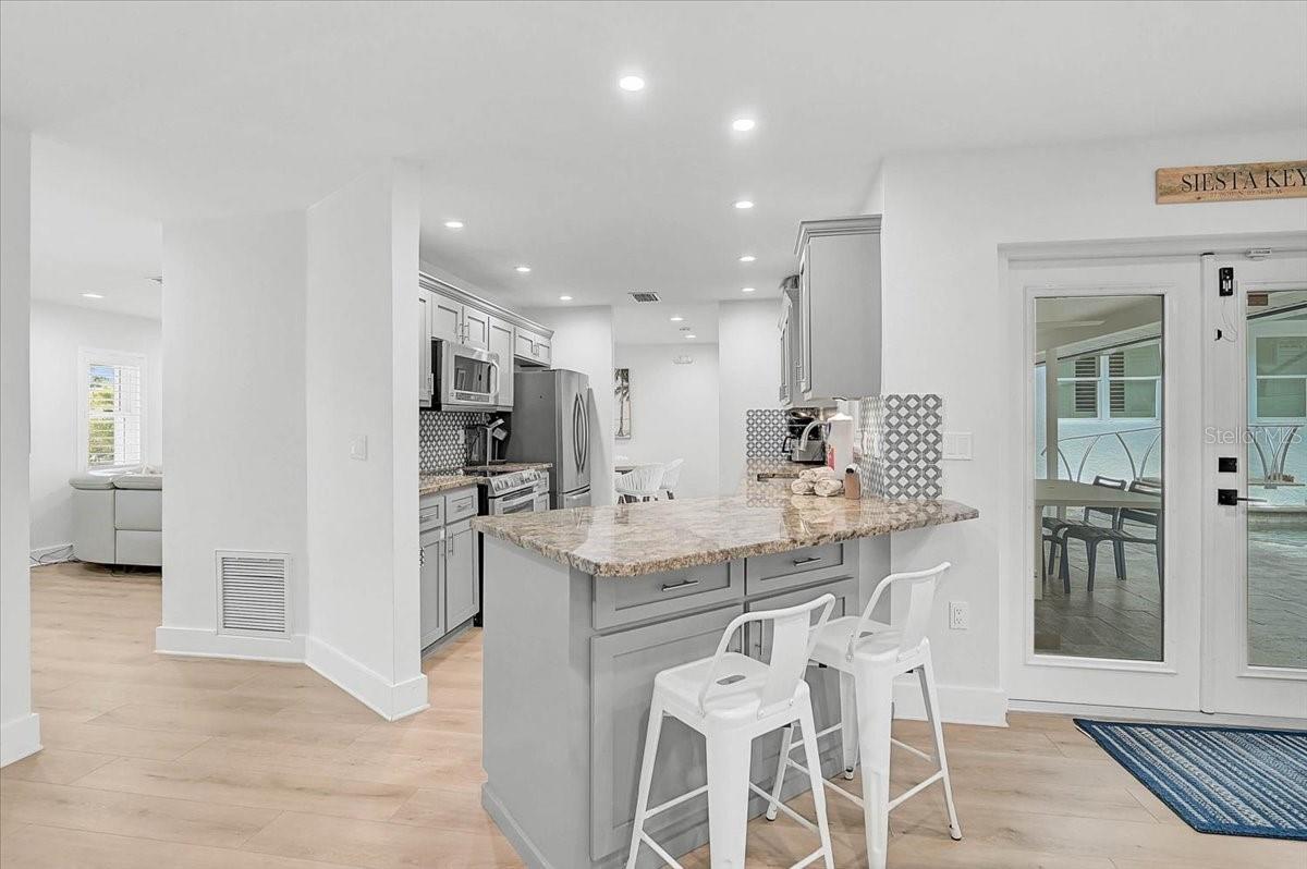 3515 LA PALOMA AVE — photo 13