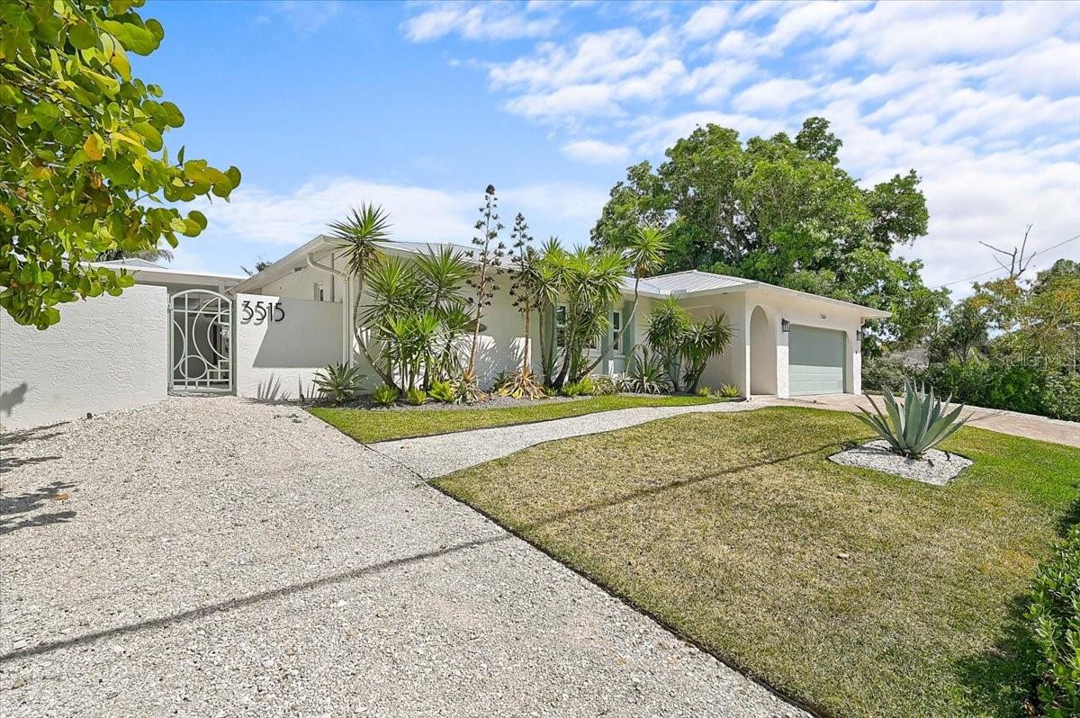 3515 LA PALOMA AVE — photo 33