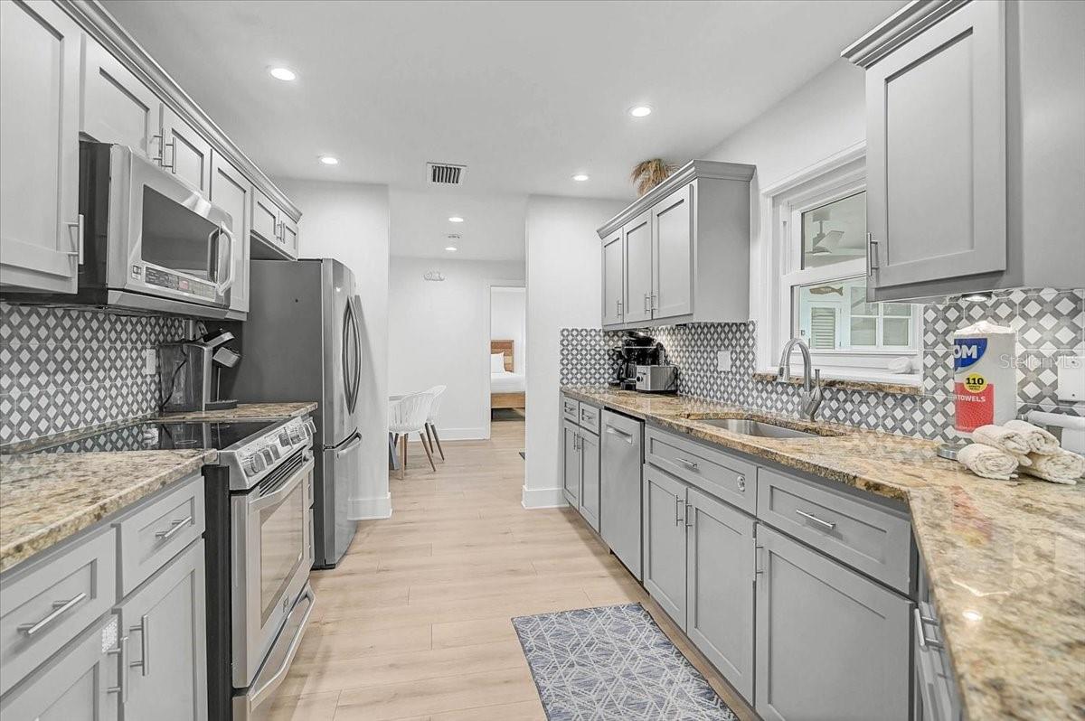 3515 LA PALOMA AVE — photo 10
