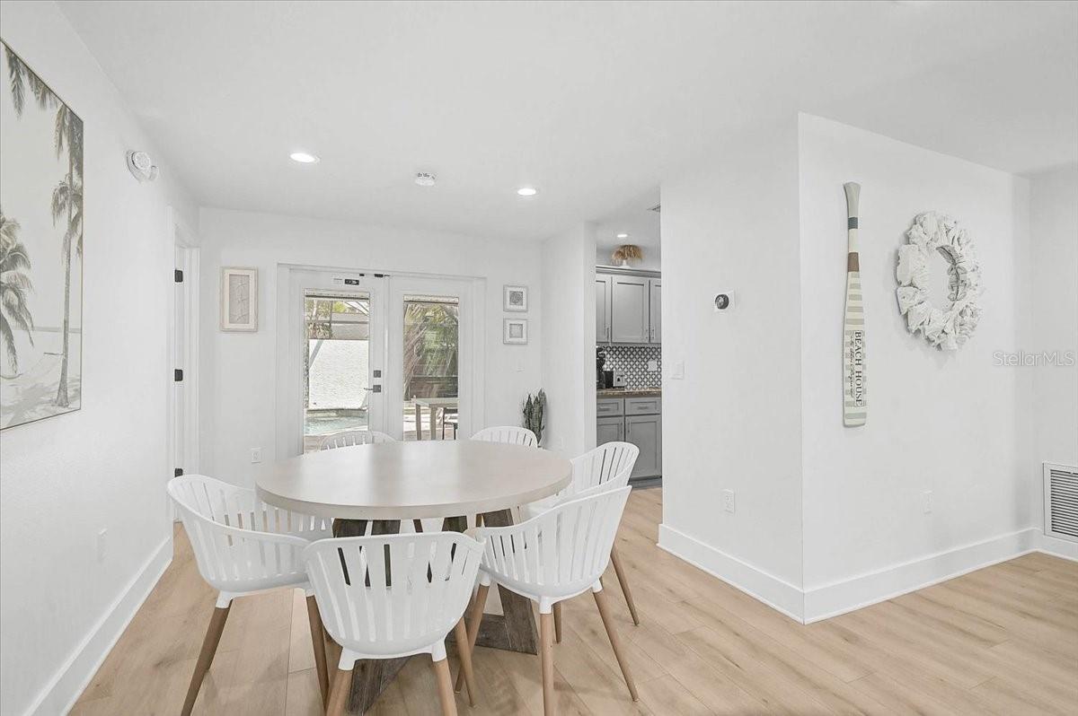 3515 LA PALOMA AVE — photo 20