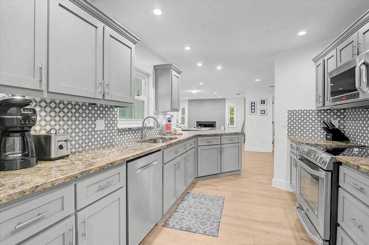 3515 LA PALOMA AVE — photo 36