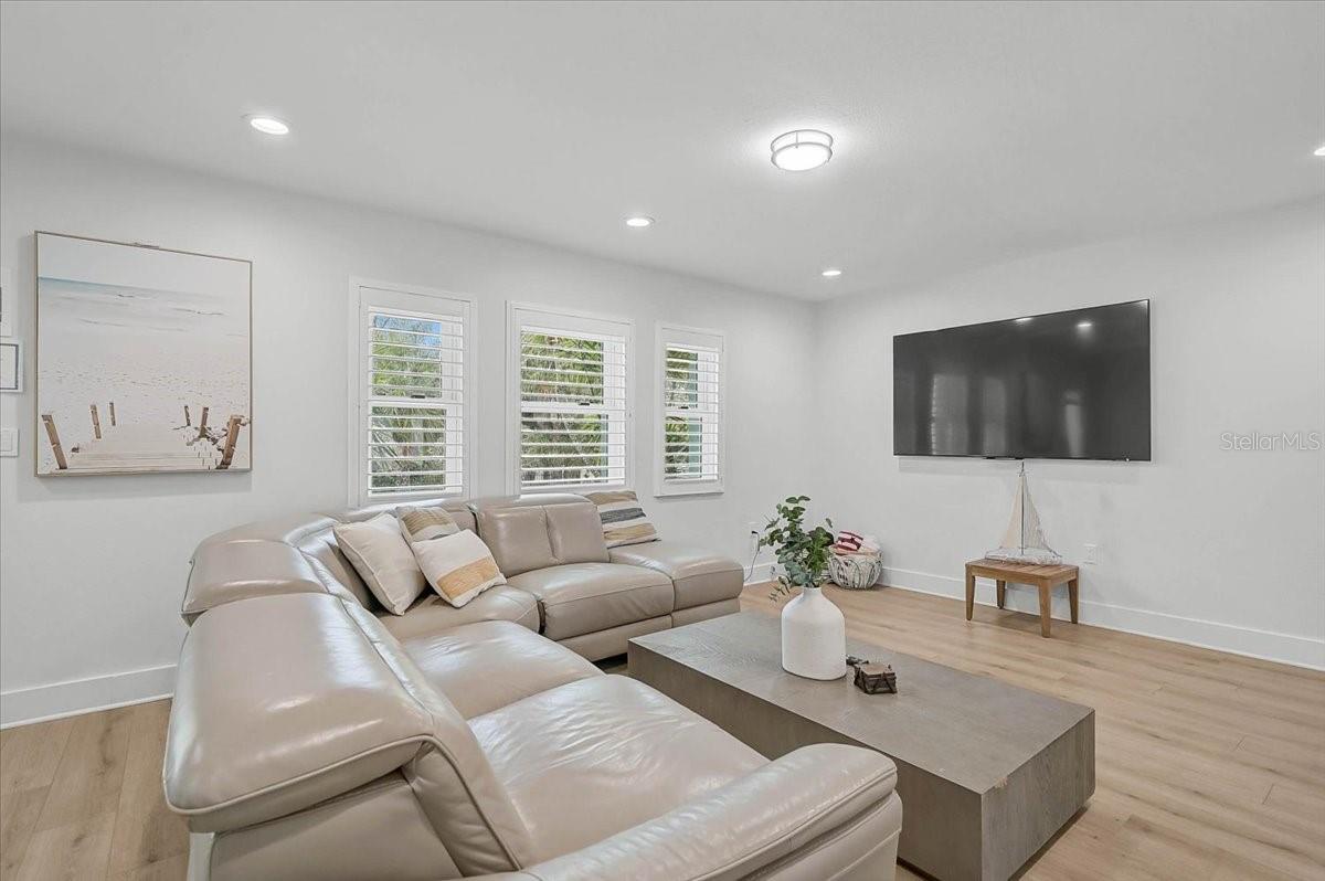 3515 LA PALOMA AVE — photo 17