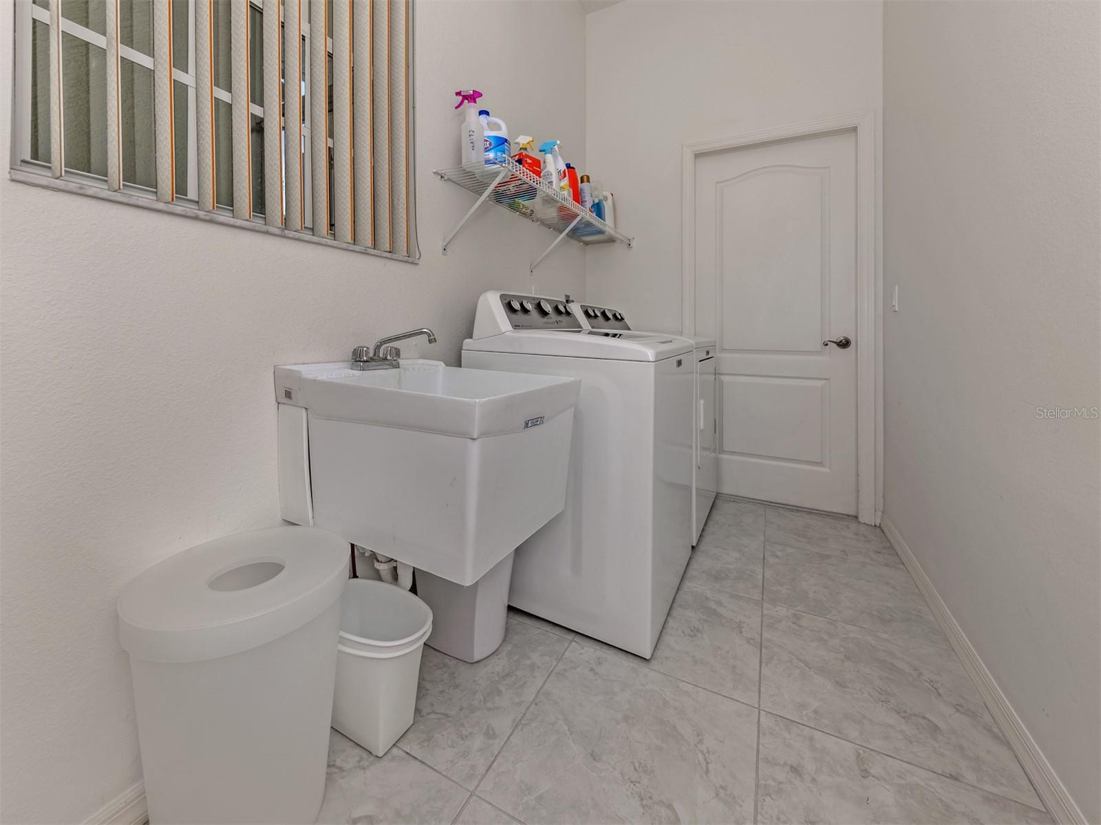 737 POND LILY WAY — photo 22