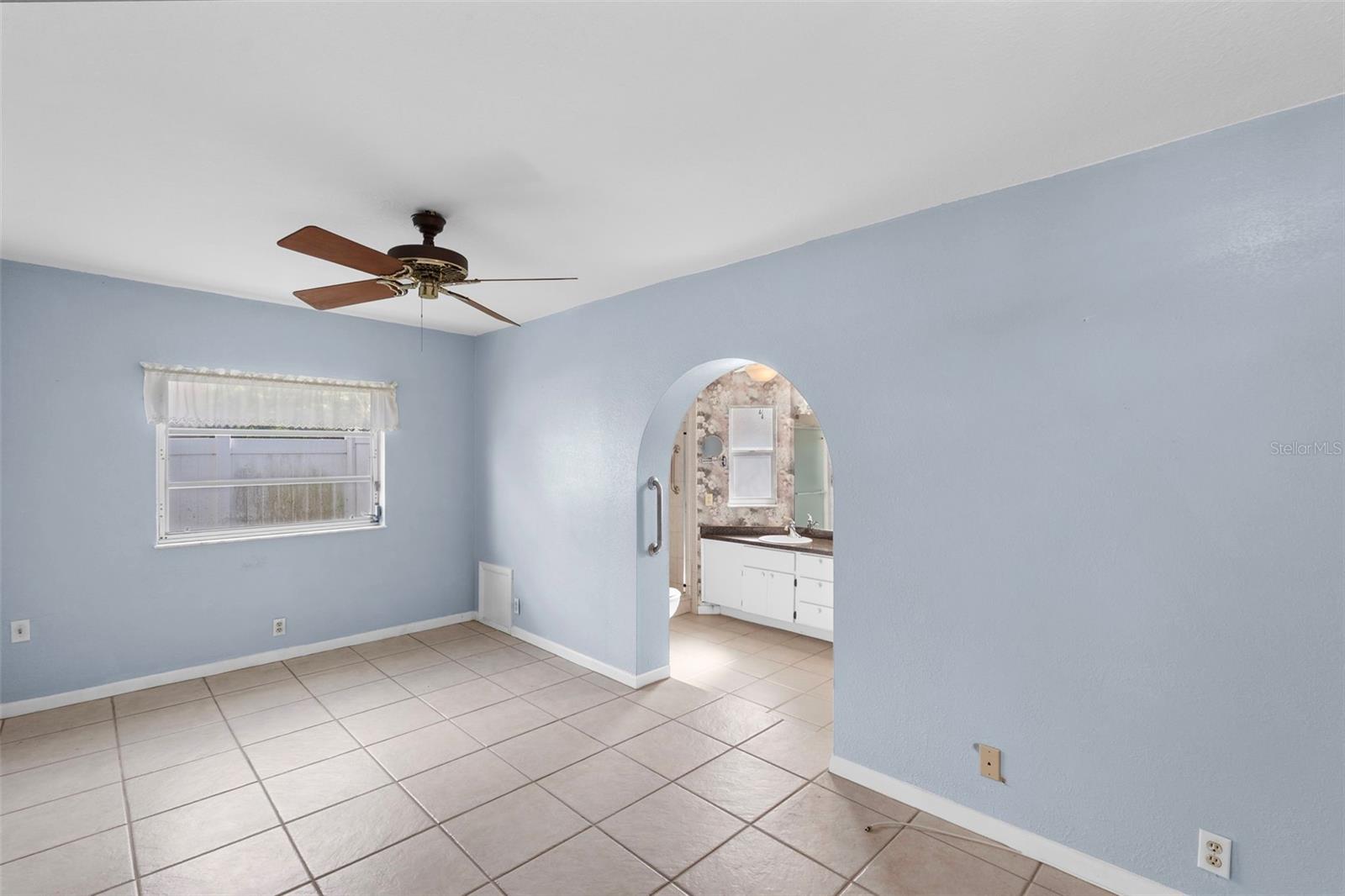 1768 HARBOR CIR E — photo 15