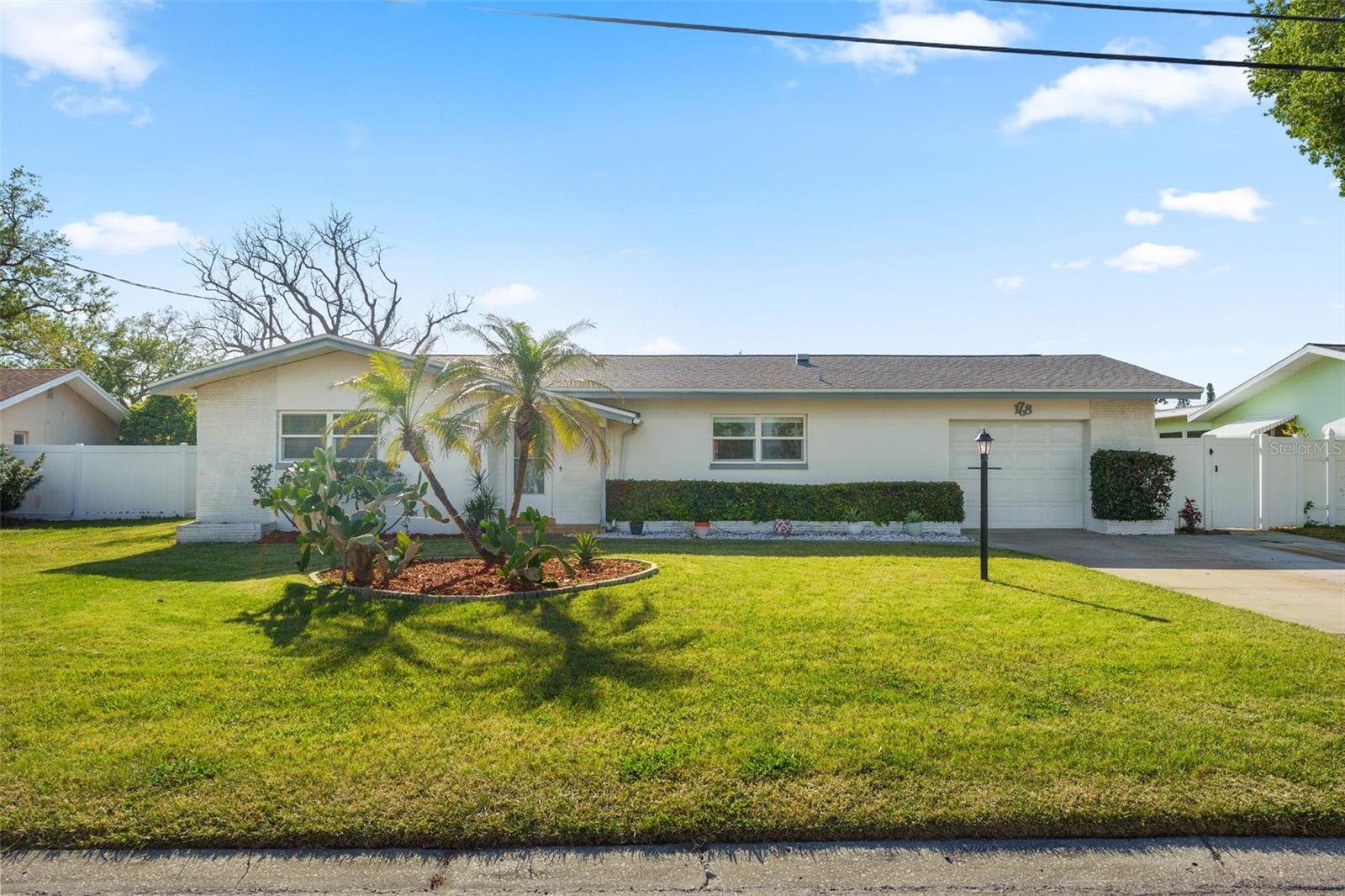 1768 HARBOR CIR E — photo 28
