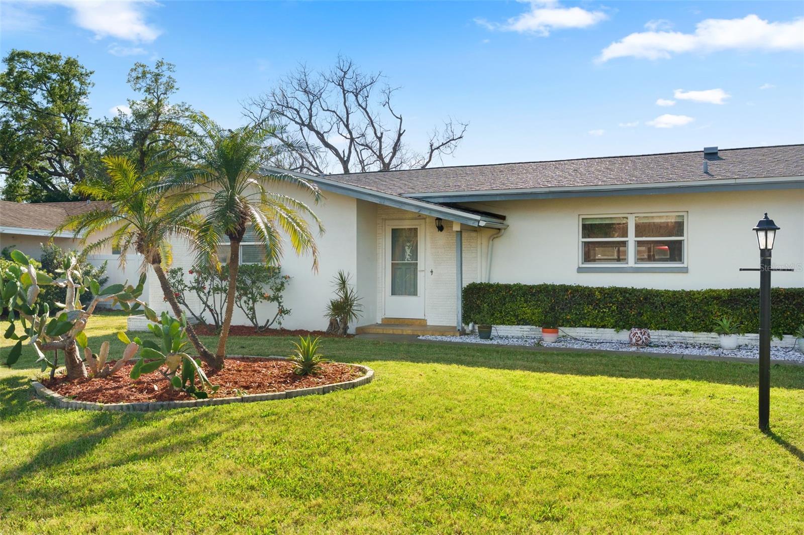 1768 HARBOR CIR E — photo 33