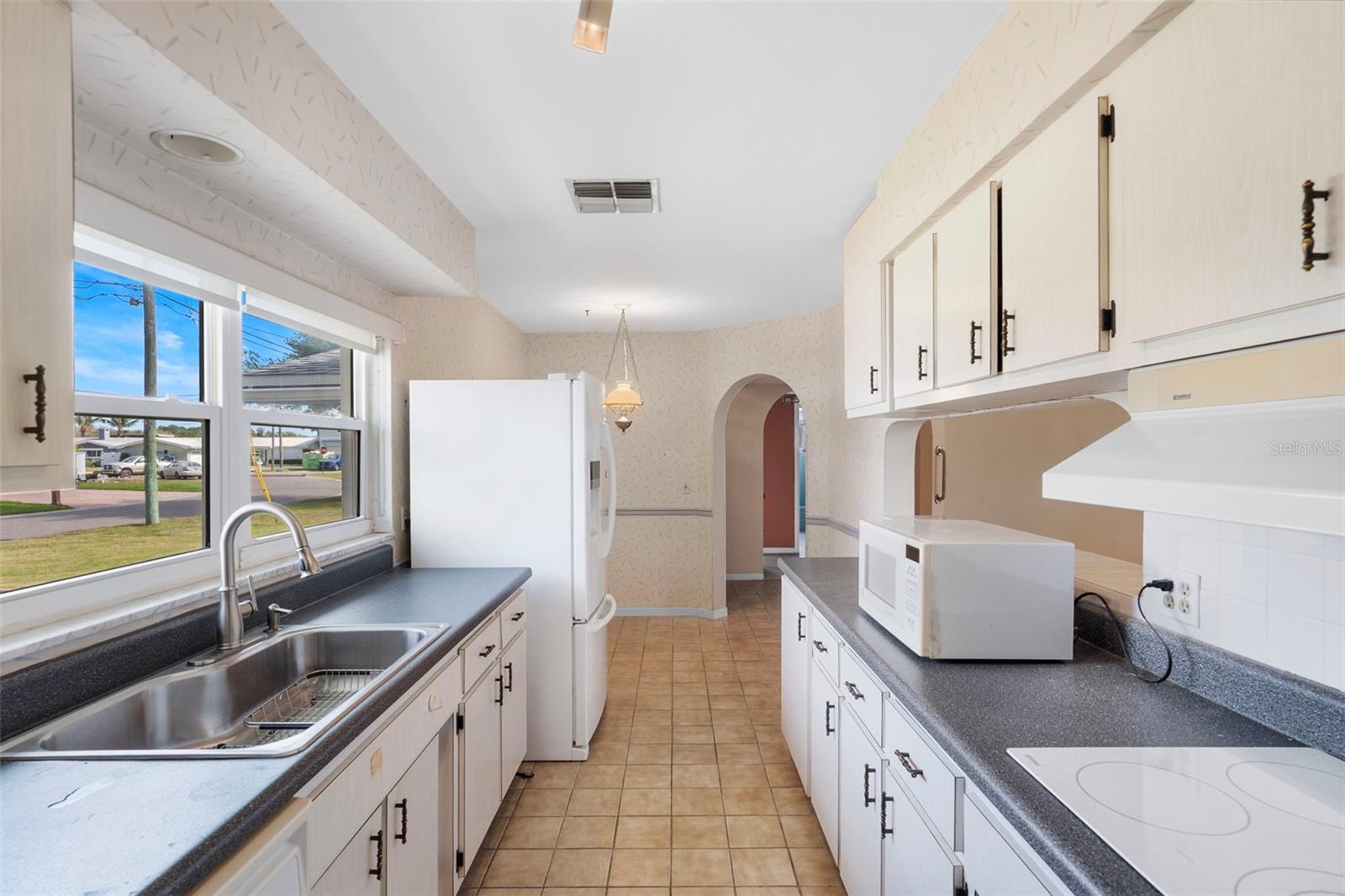 1768 HARBOR CIR E — photo 23