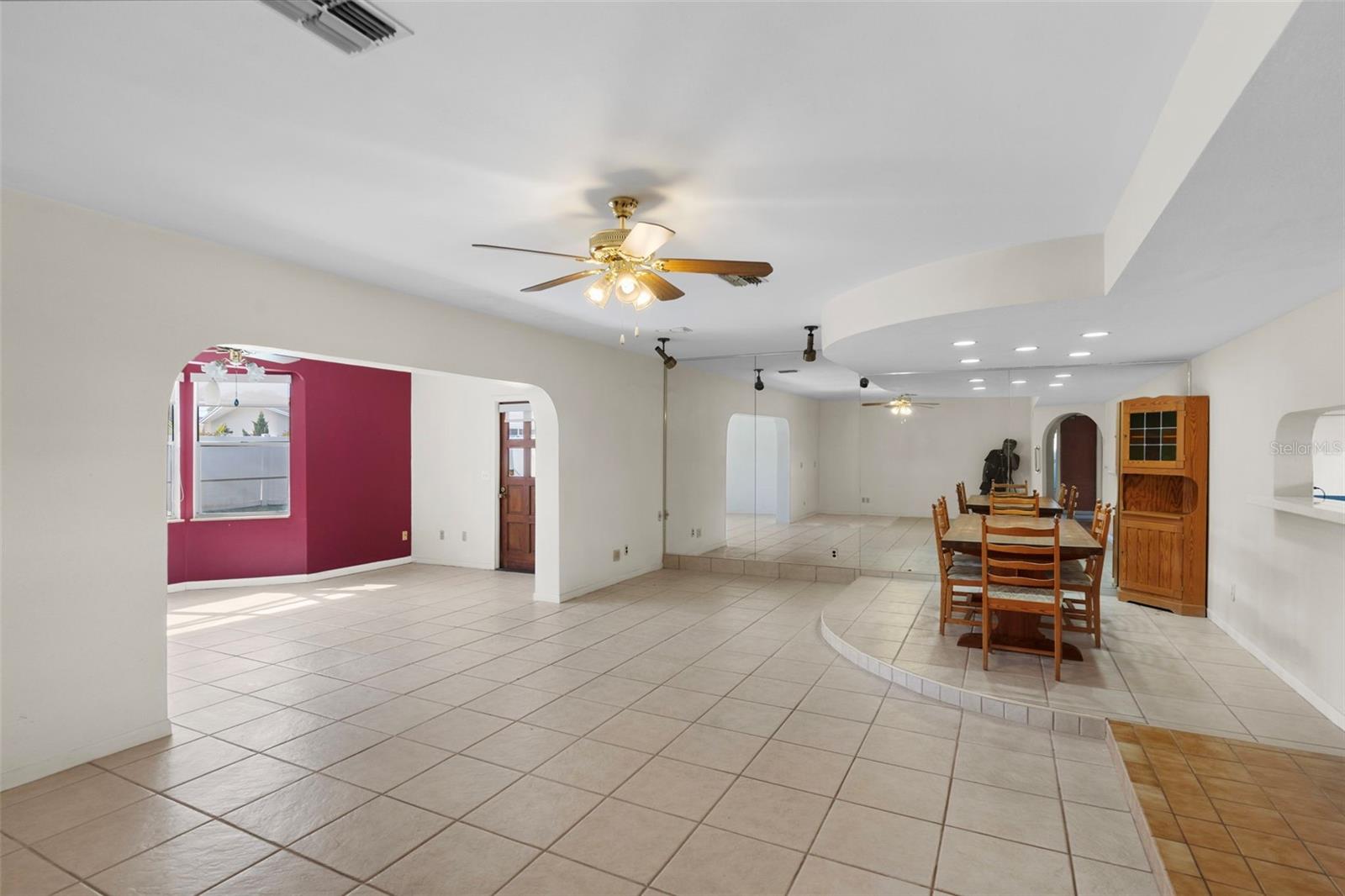 1768 HARBOR CIR E — photo 4