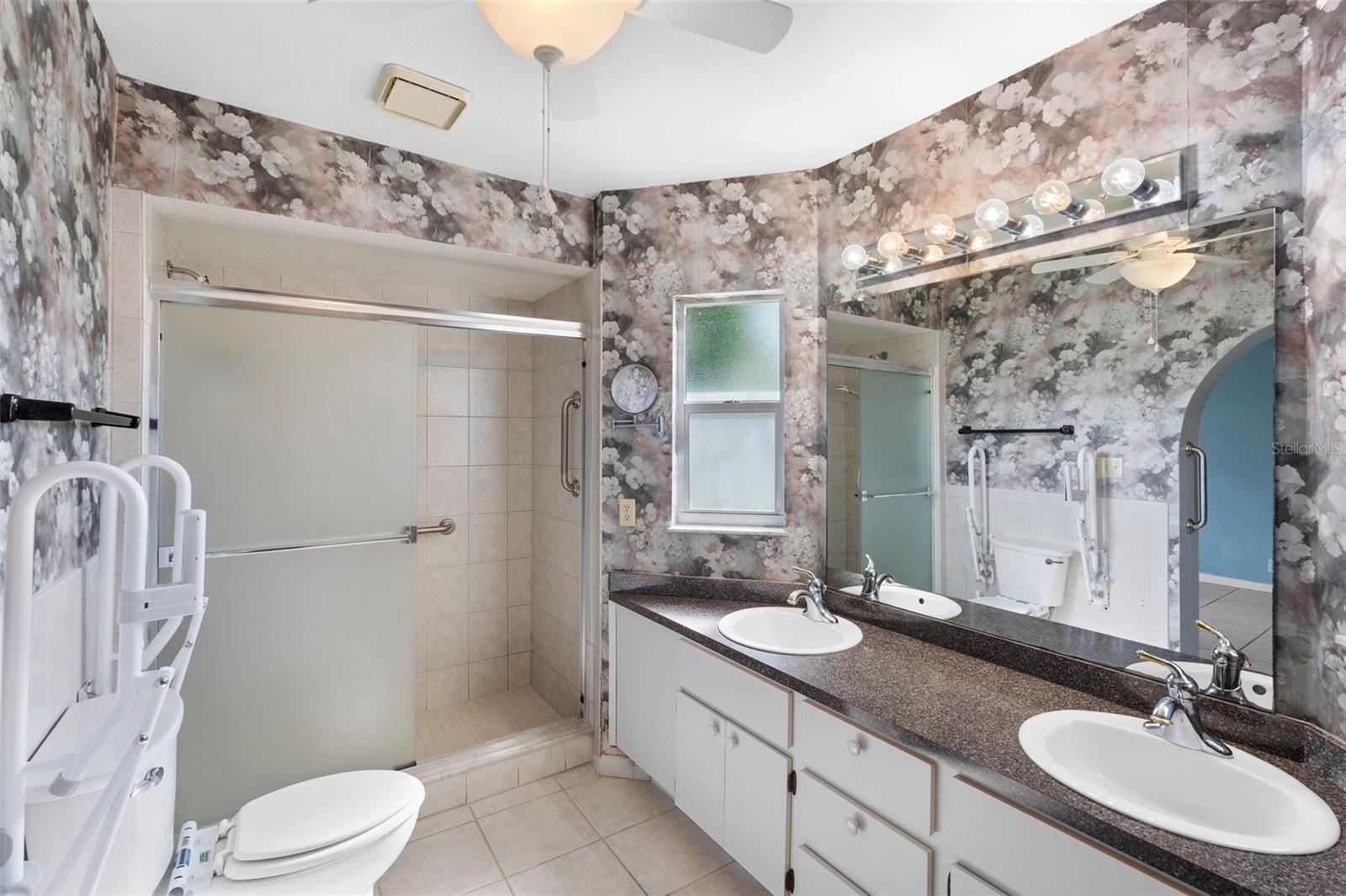1768 HARBOR CIR E — photo 17