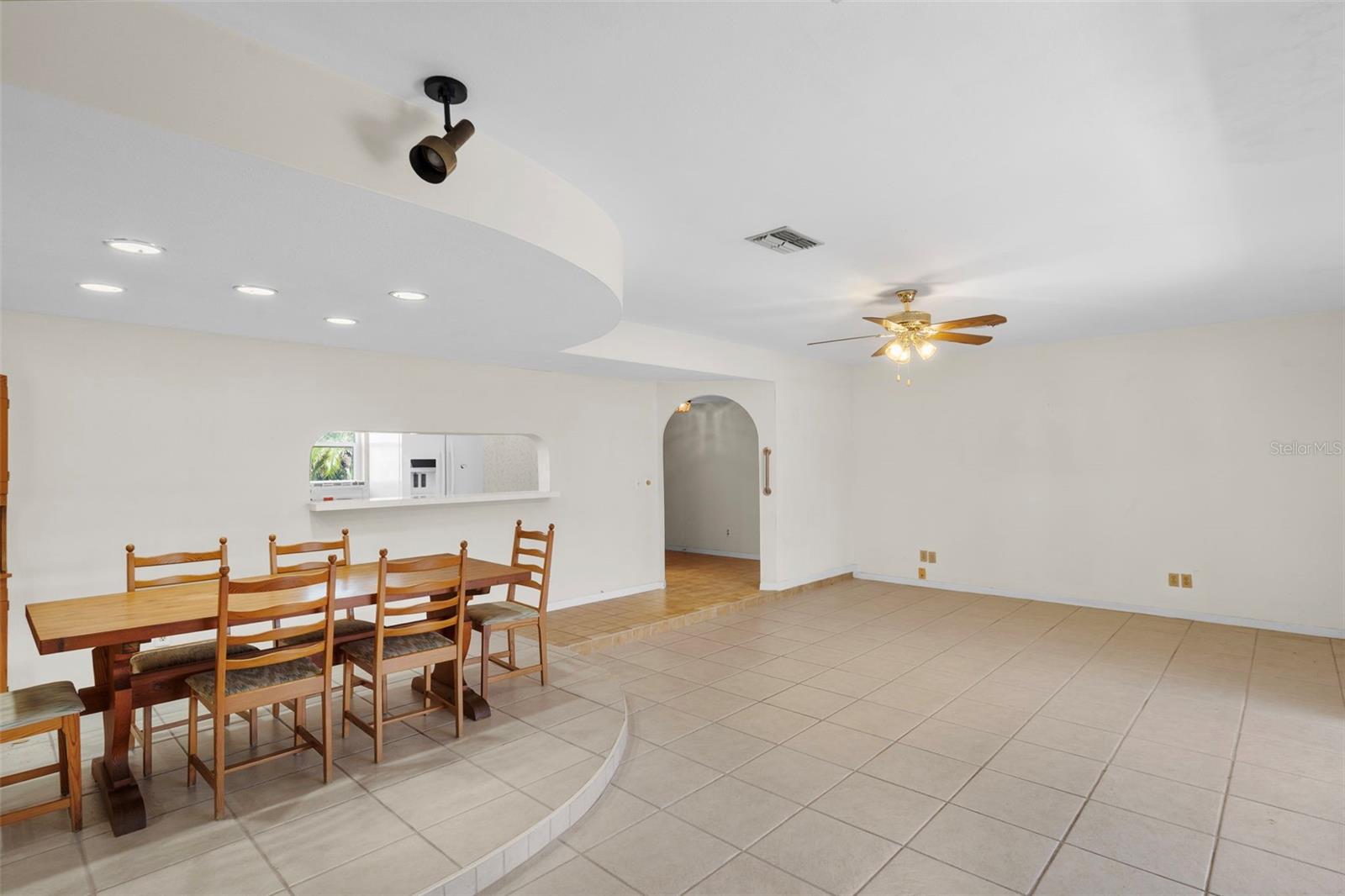 1768 HARBOR CIR E — photo 5