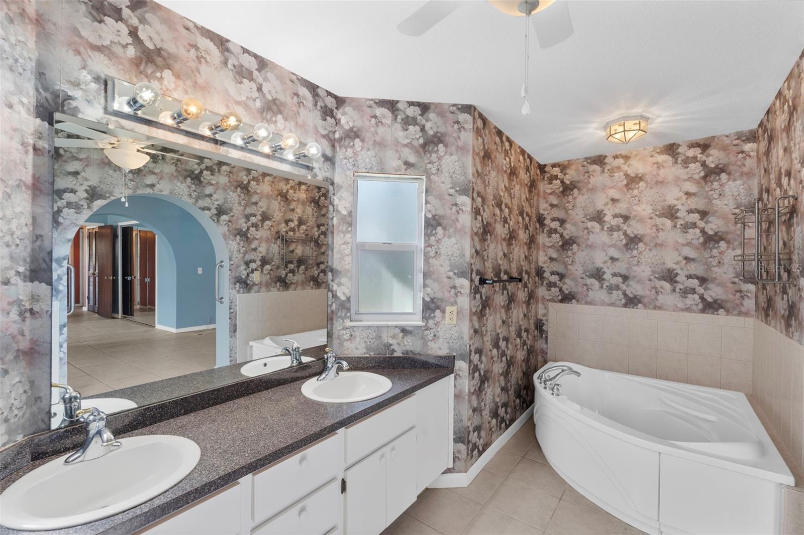 1768 HARBOR CIR E — photo 16