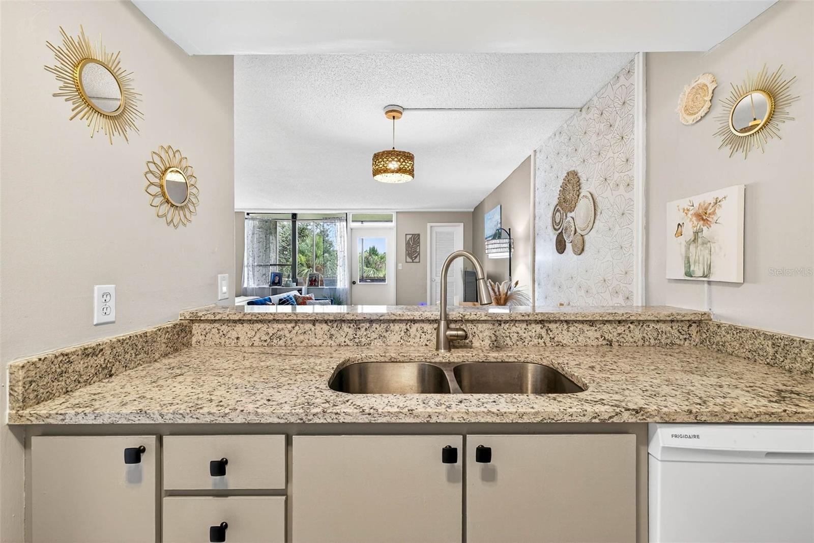 2614 COVE CAY DR #405 — photo 3
