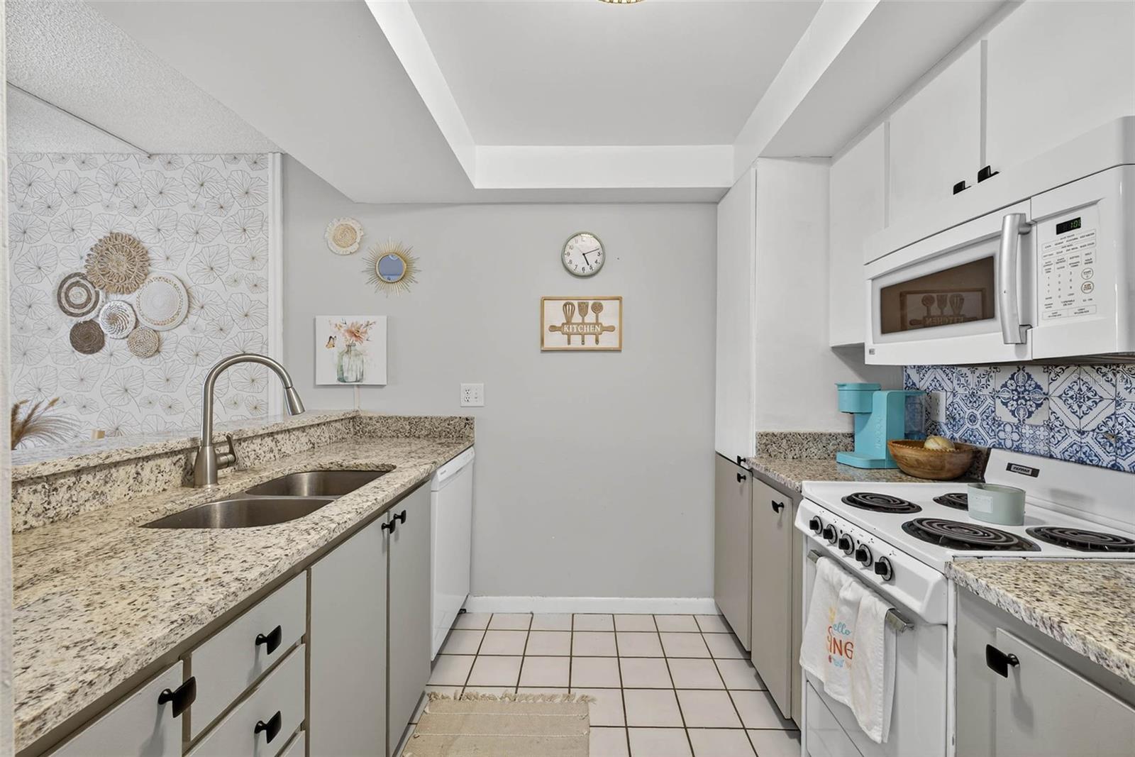 2614 COVE CAY DR #405 — photo 2
