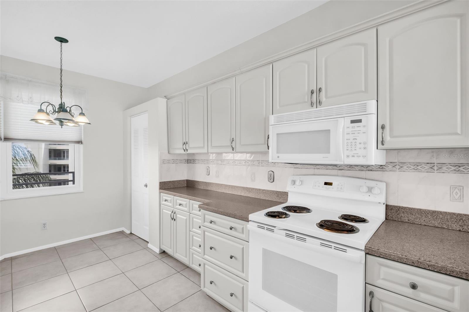 7932 SAILBOAT KEY BLVD S #402 — photo 9