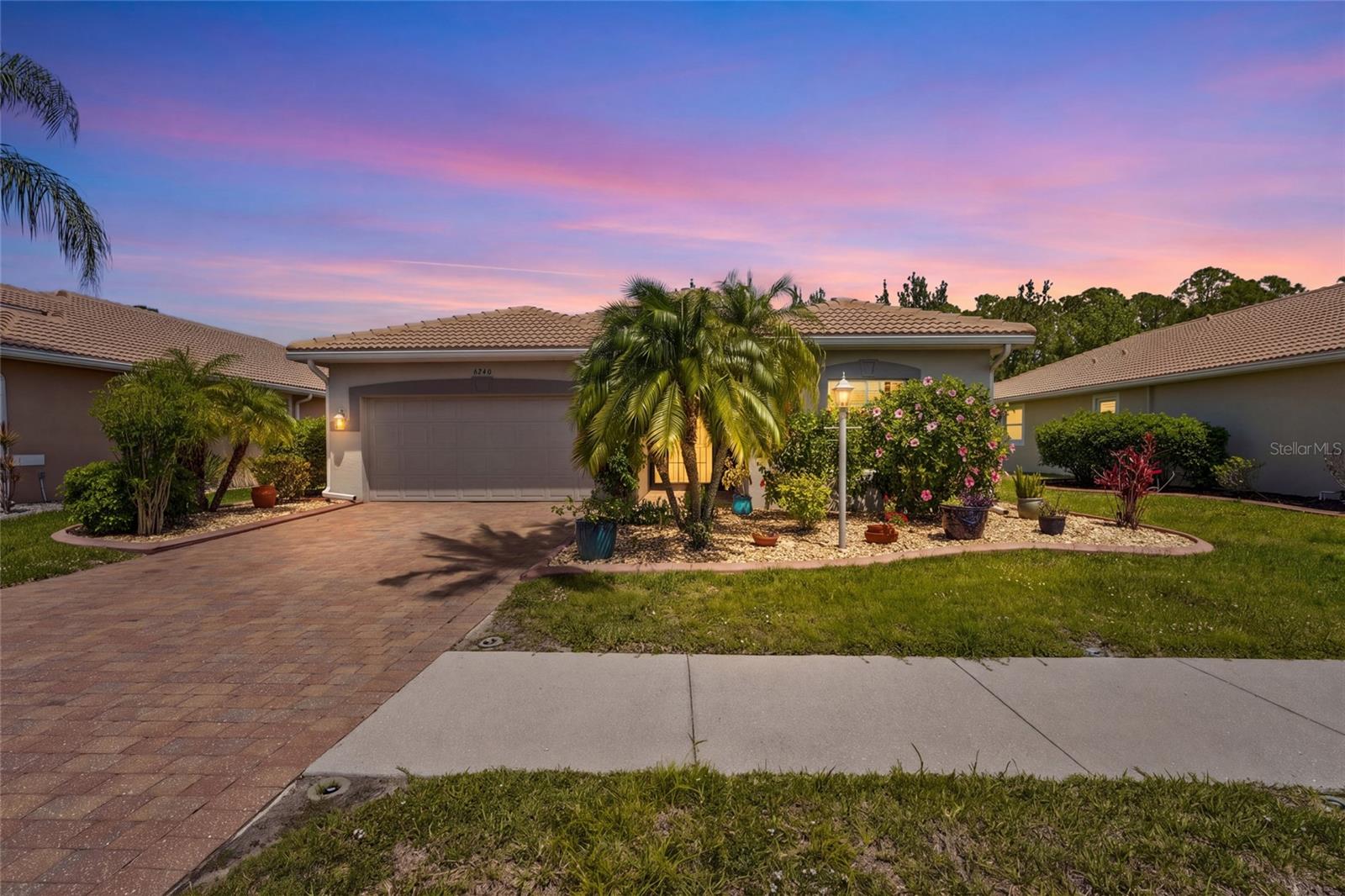 6240 FALCON LAIR DR — photo 17
