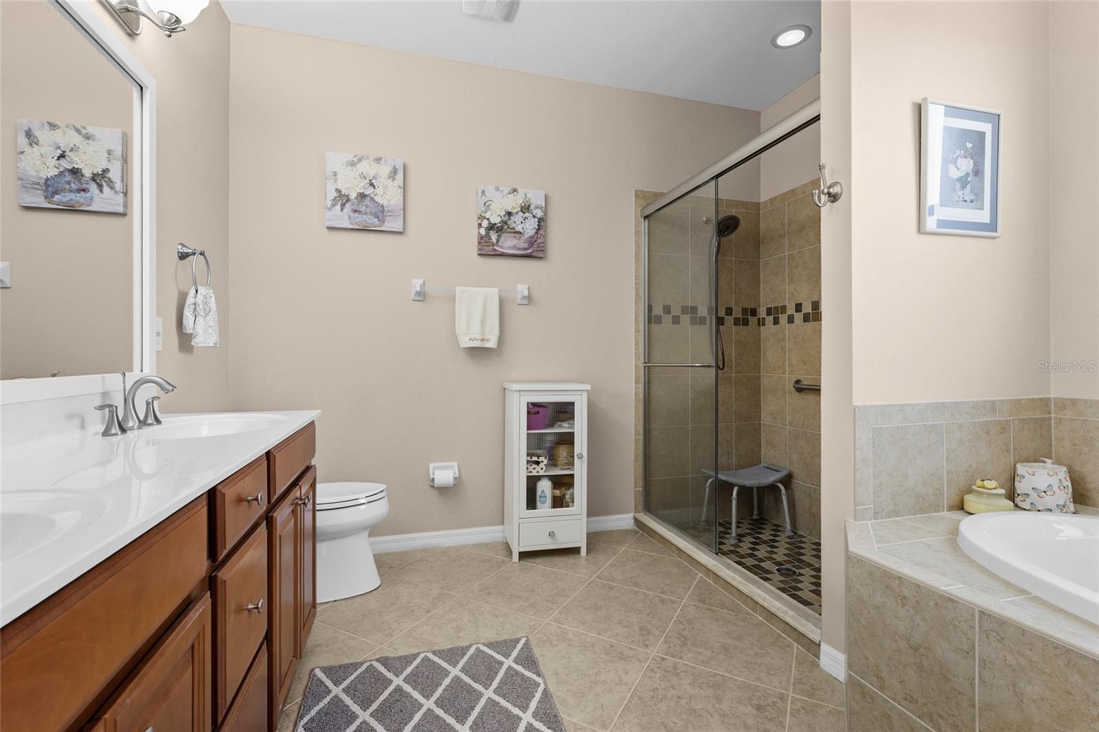 6240 FALCON LAIR DR — photo 34