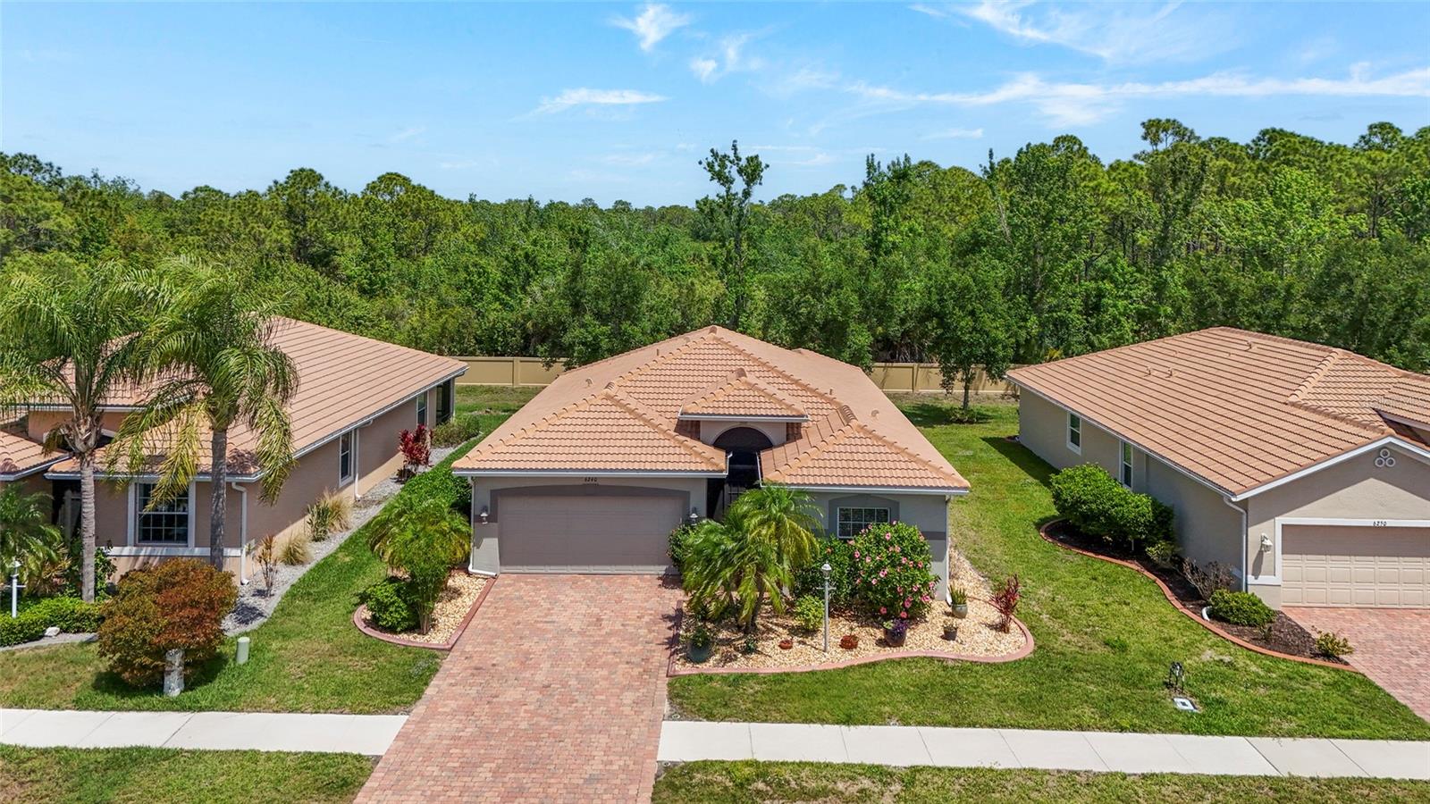 6240 FALCON LAIR DR — photo 18