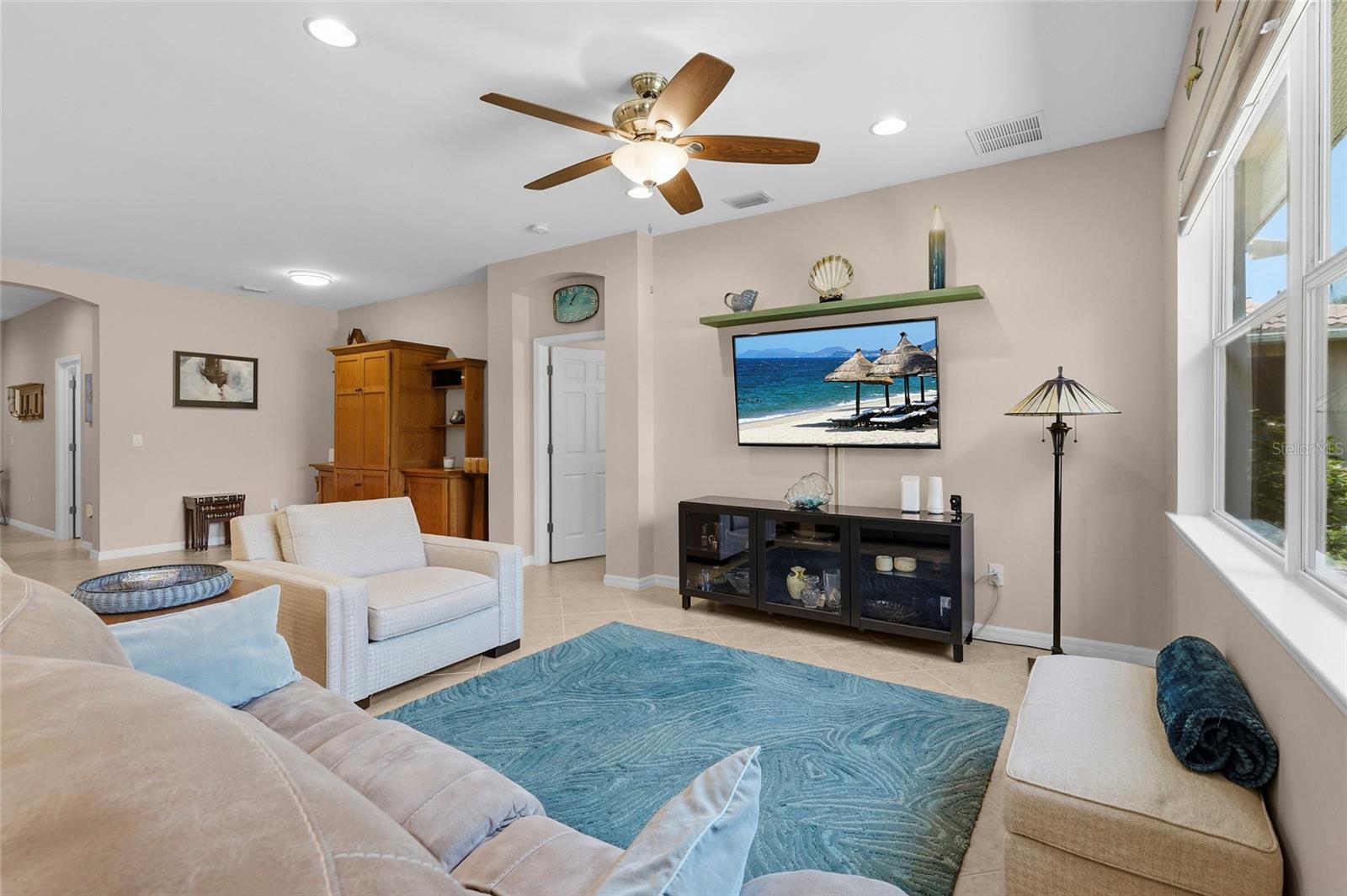 6240 FALCON LAIR DR — photo 24