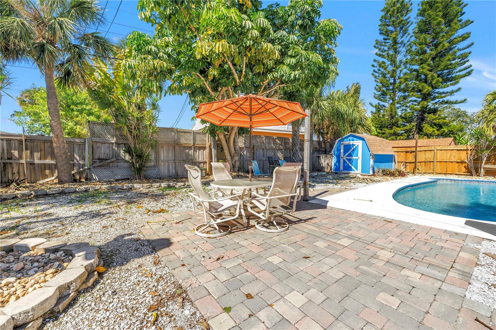 6892 GULF WINDS DR #2 — photo 40
