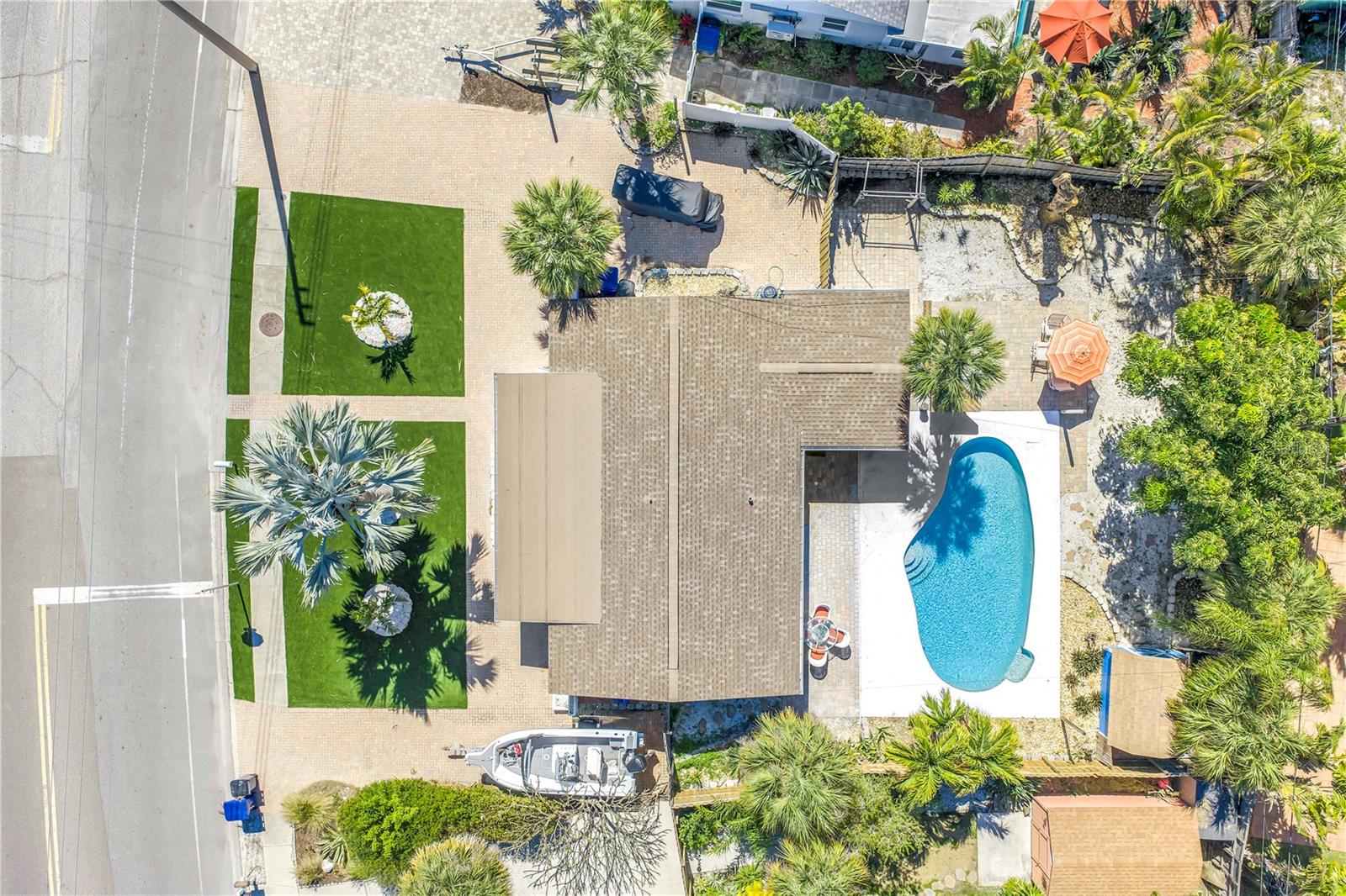 6892 GULF WINDS DR #2 — photo 46
