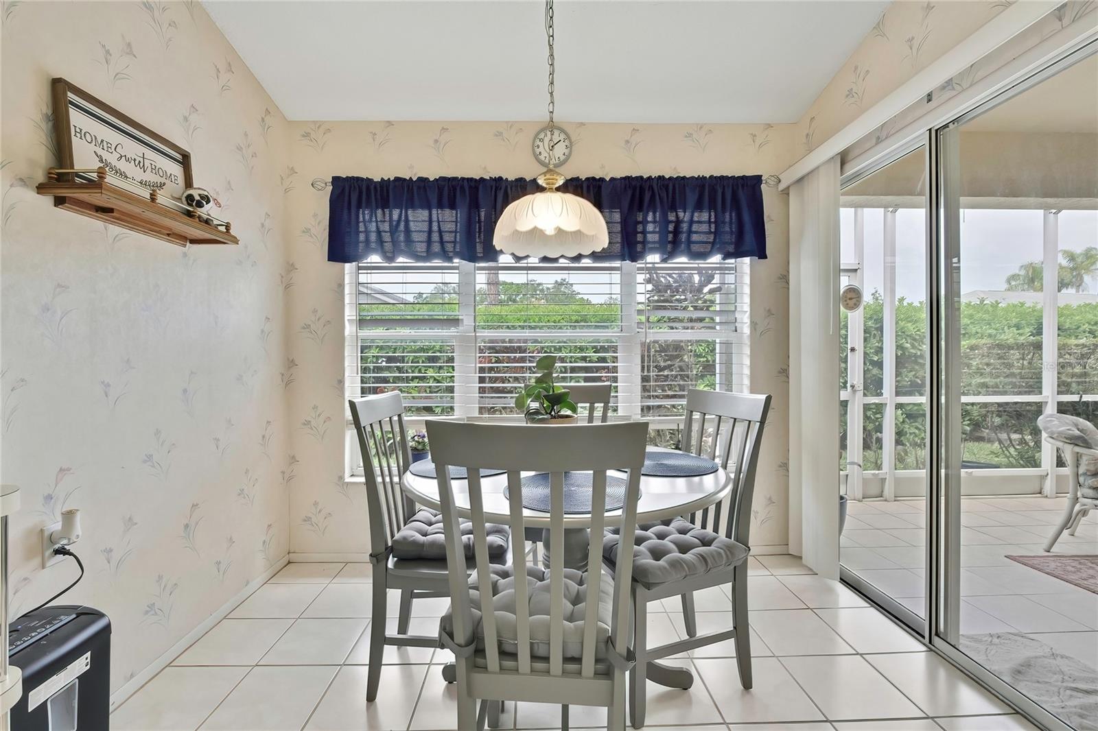 6447 PINE WALK DR — photo 9