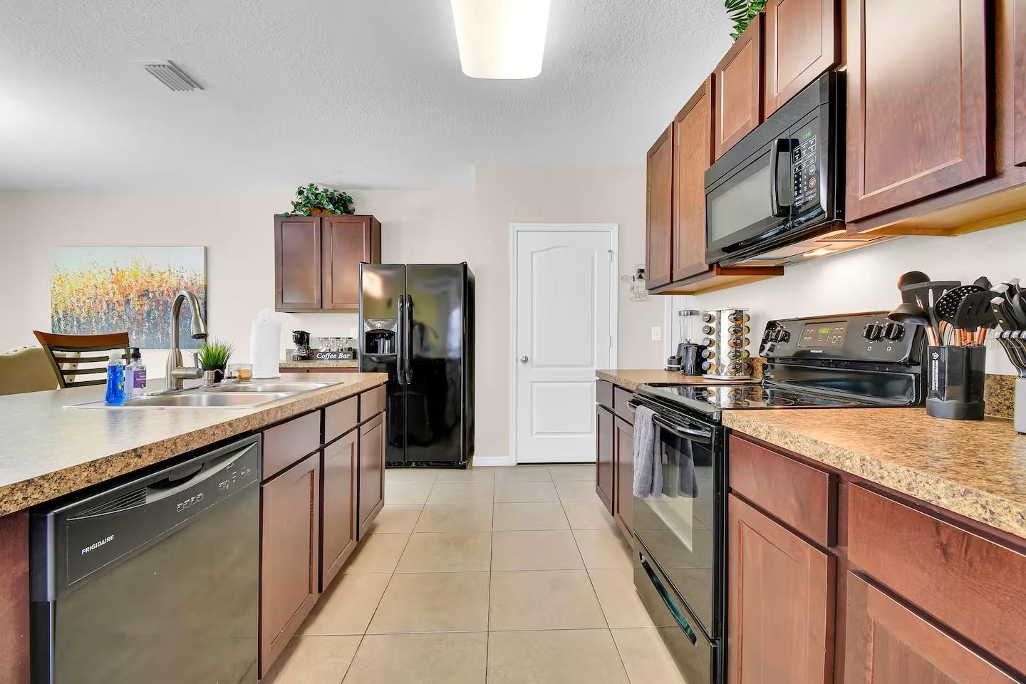 10108 HAWK STORM AVE — photo 9