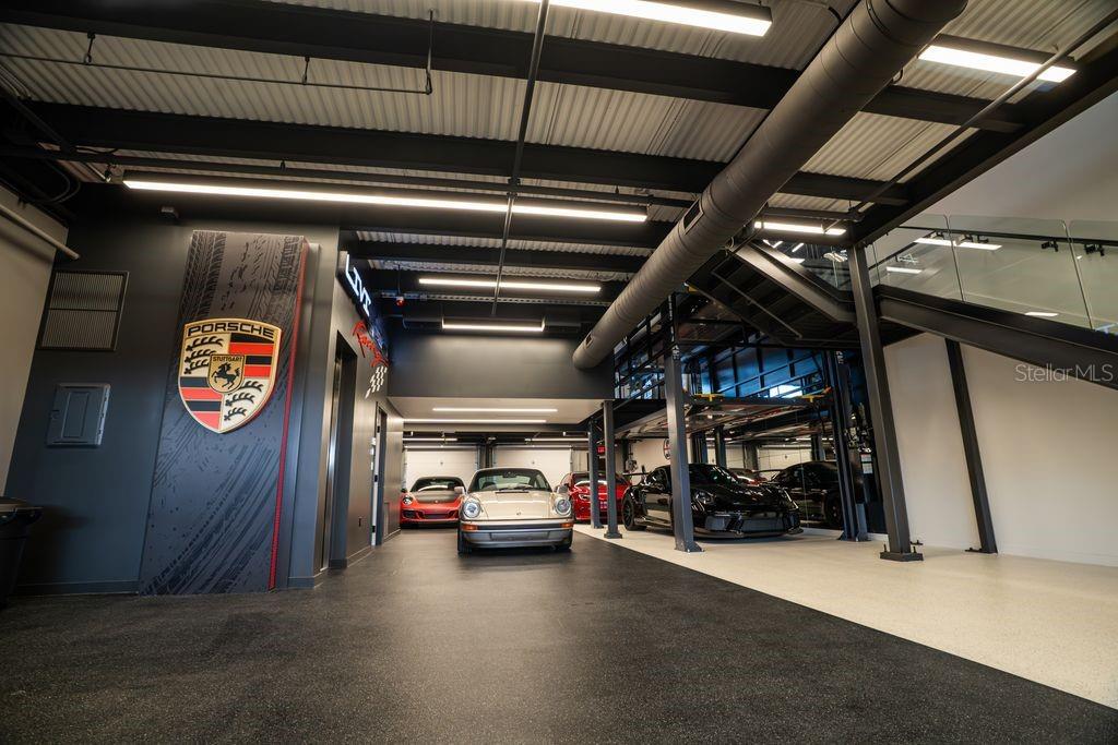 7045 N TAMIAMI TRL #211 — photo 19