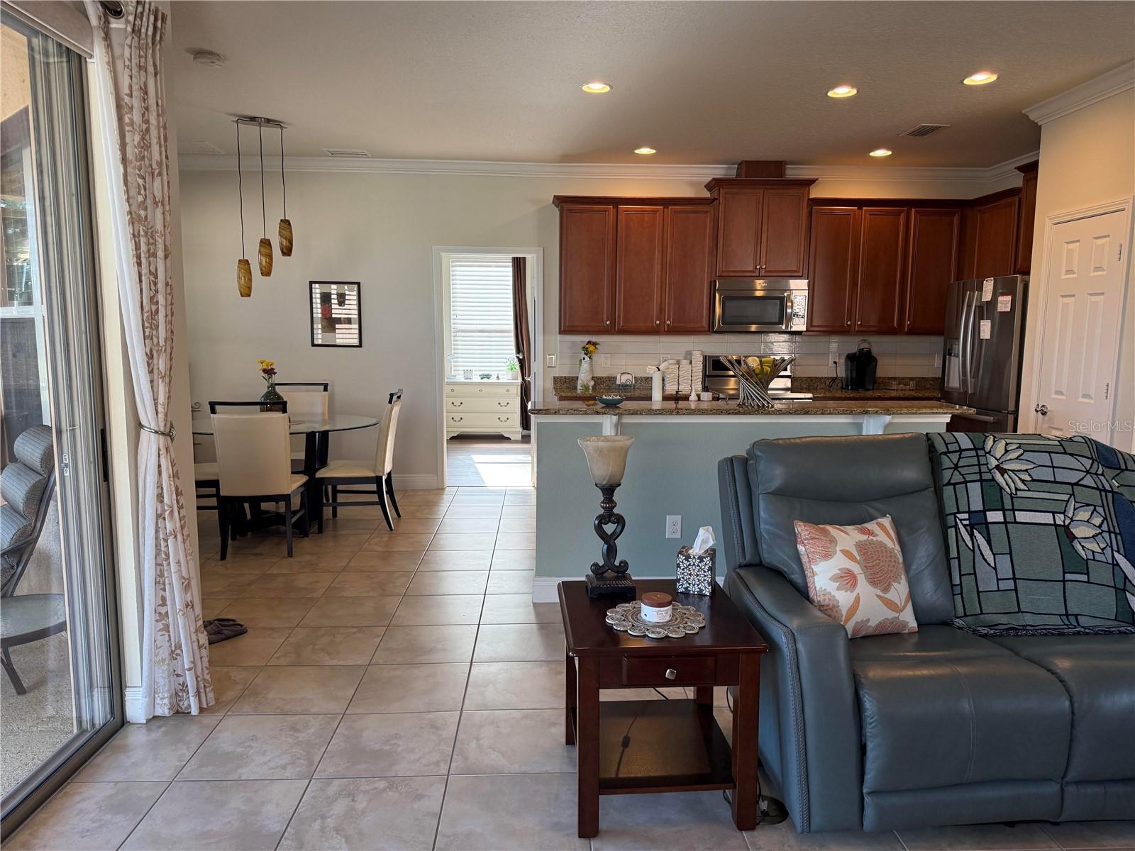 352 LAUREL FALLS DR — photo 15