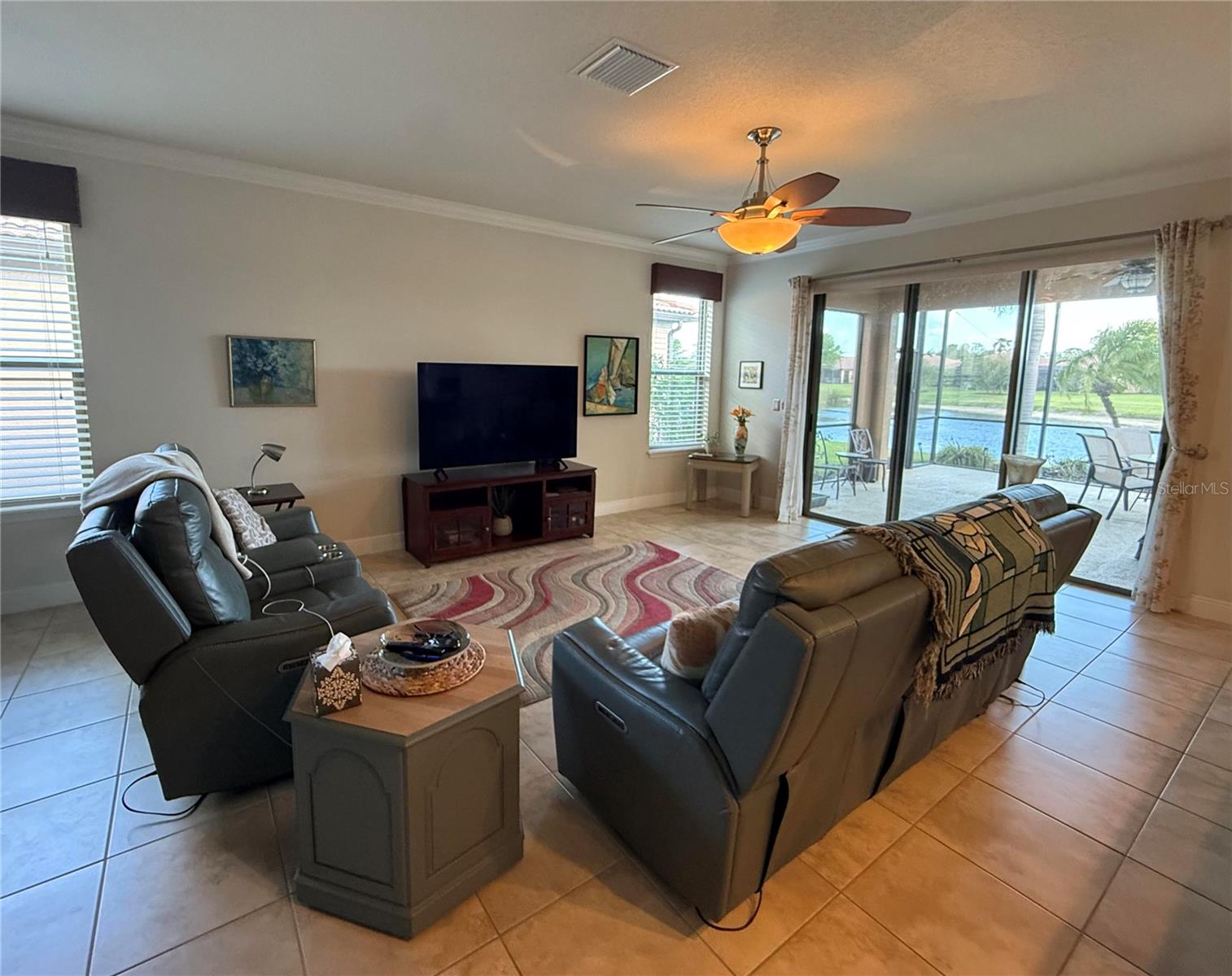 352 LAUREL FALLS DR — photo 12