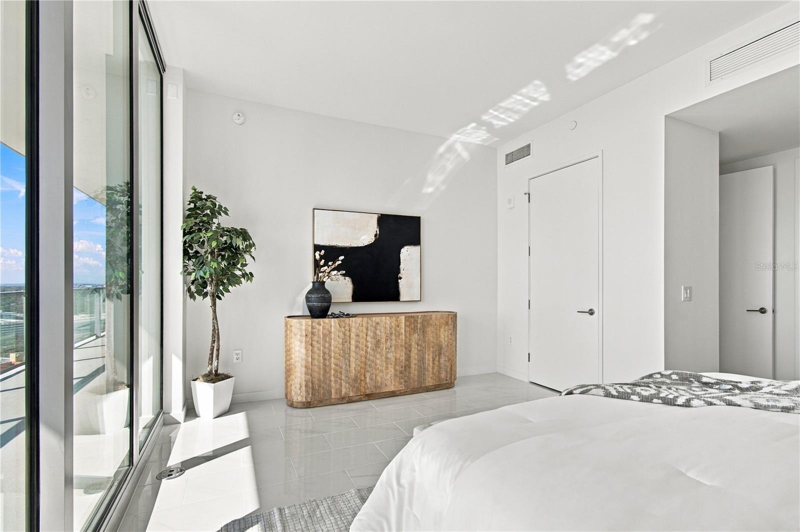 400 CENTRAL AVE #2505 — photo 32