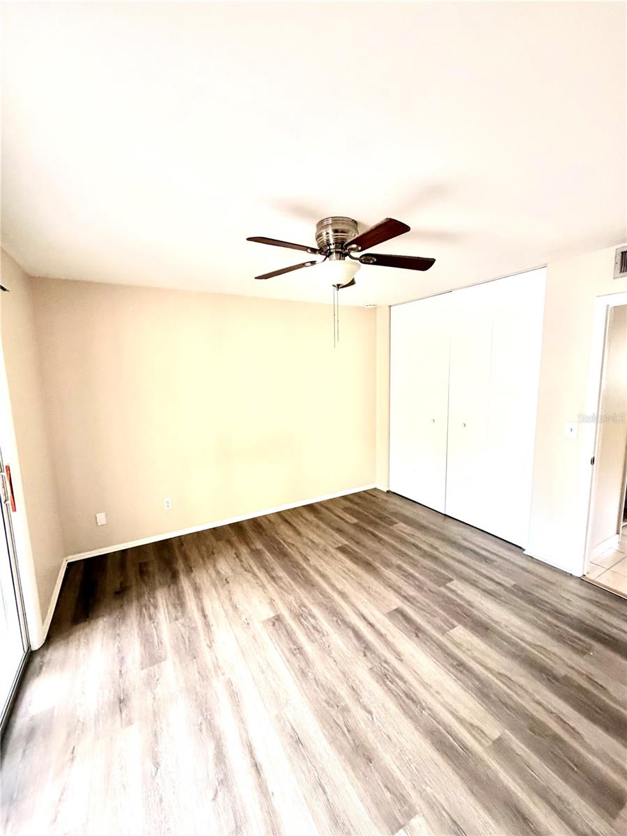 3206 W AZEELE ST #100 — photo 9
