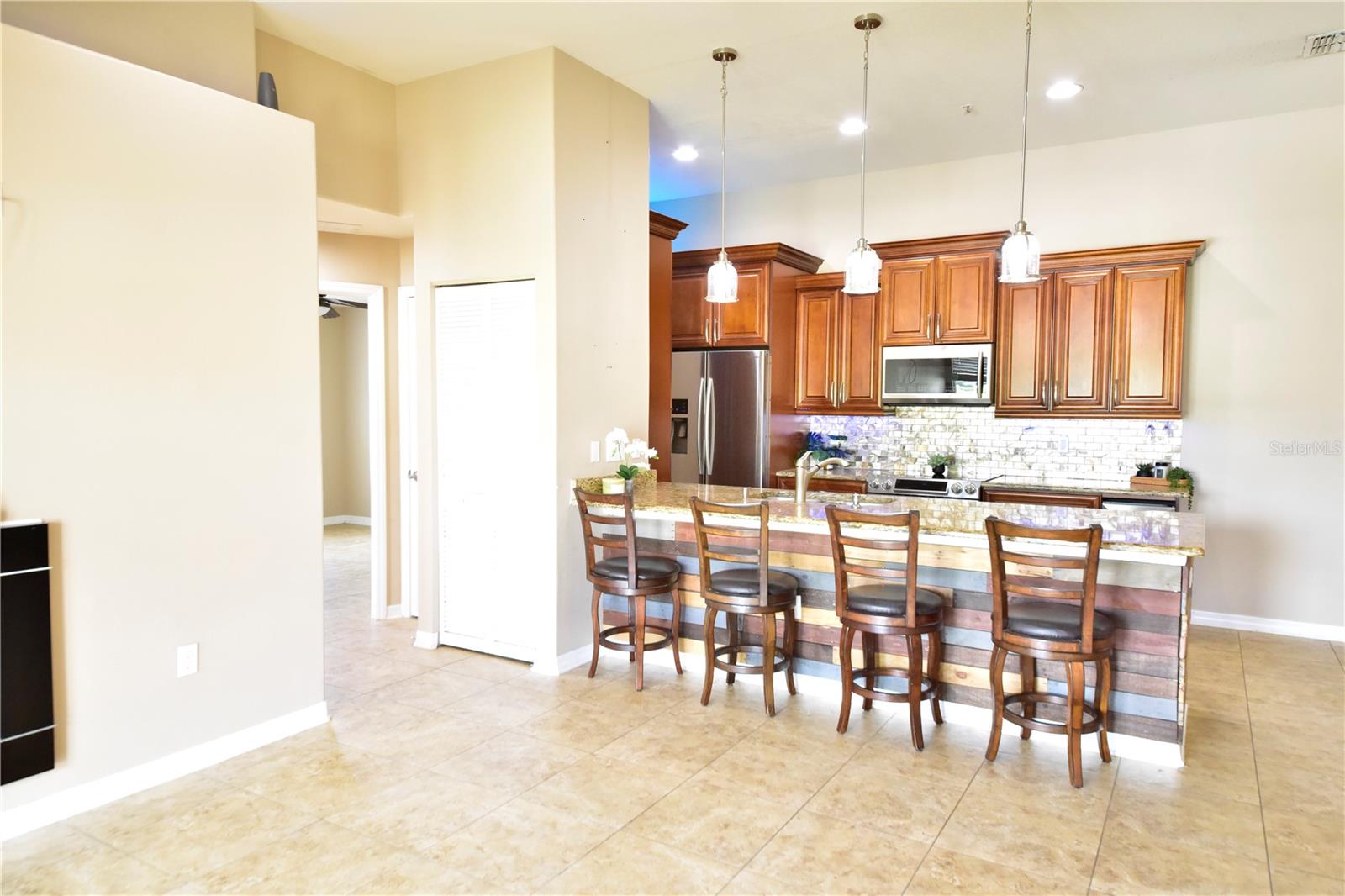 6420 BANYAN BLVD #303 — photo 10