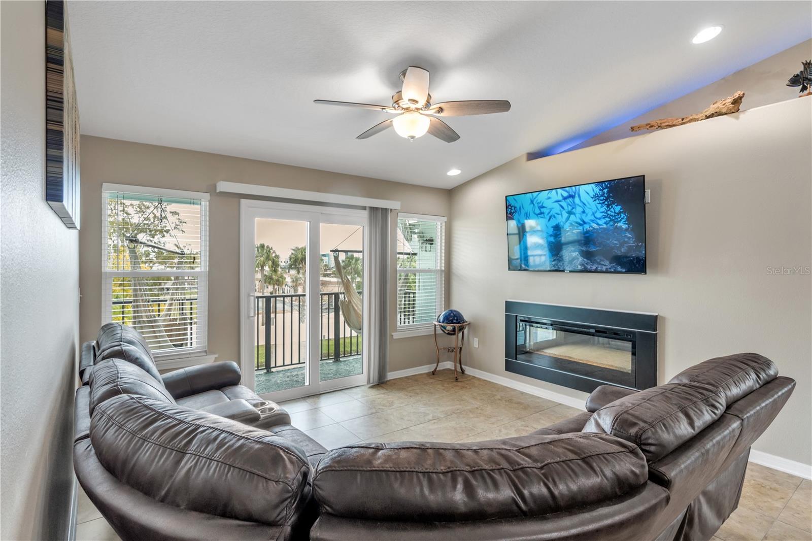 6420 BANYAN BLVD #303 — photo 15