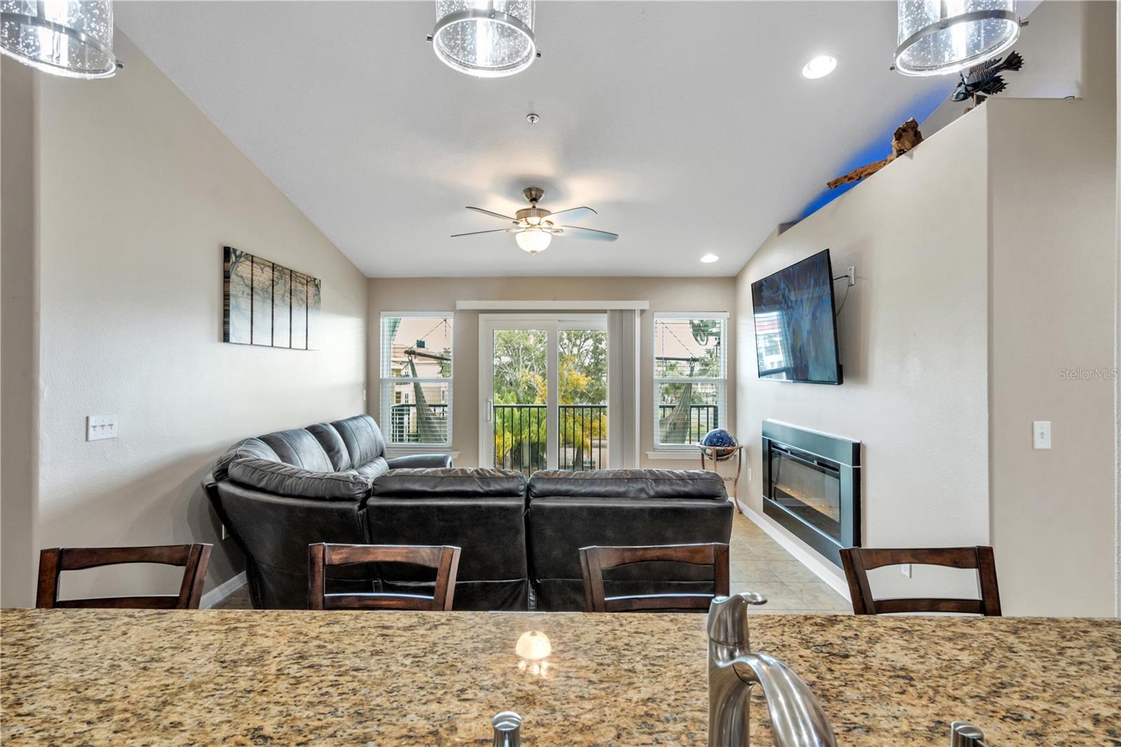6420 BANYAN BLVD #303 — photo 14
