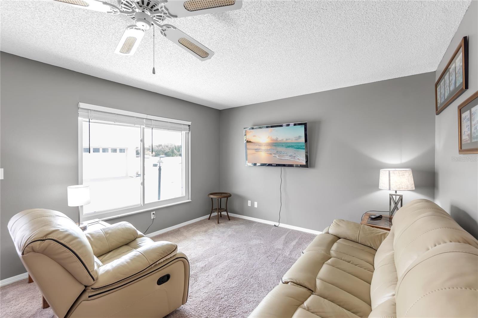 702 HUXLEY PL — photo 5