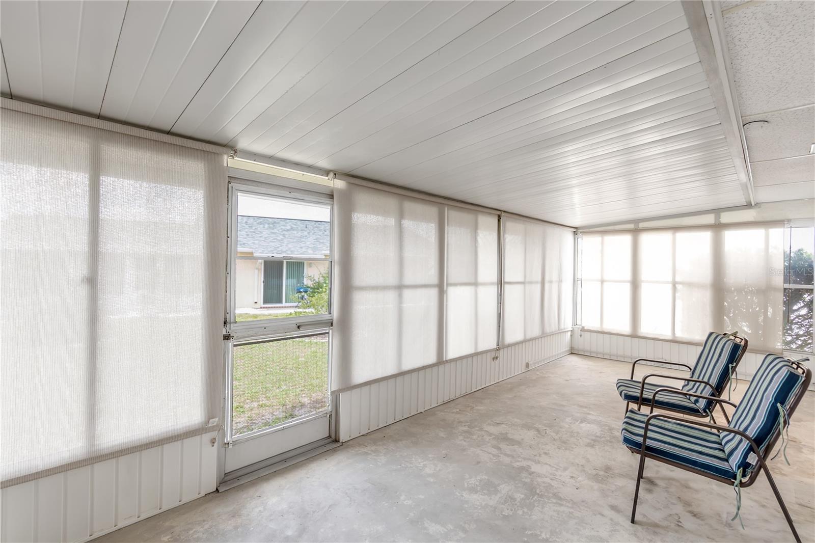 702 HUXLEY PL — photo 16