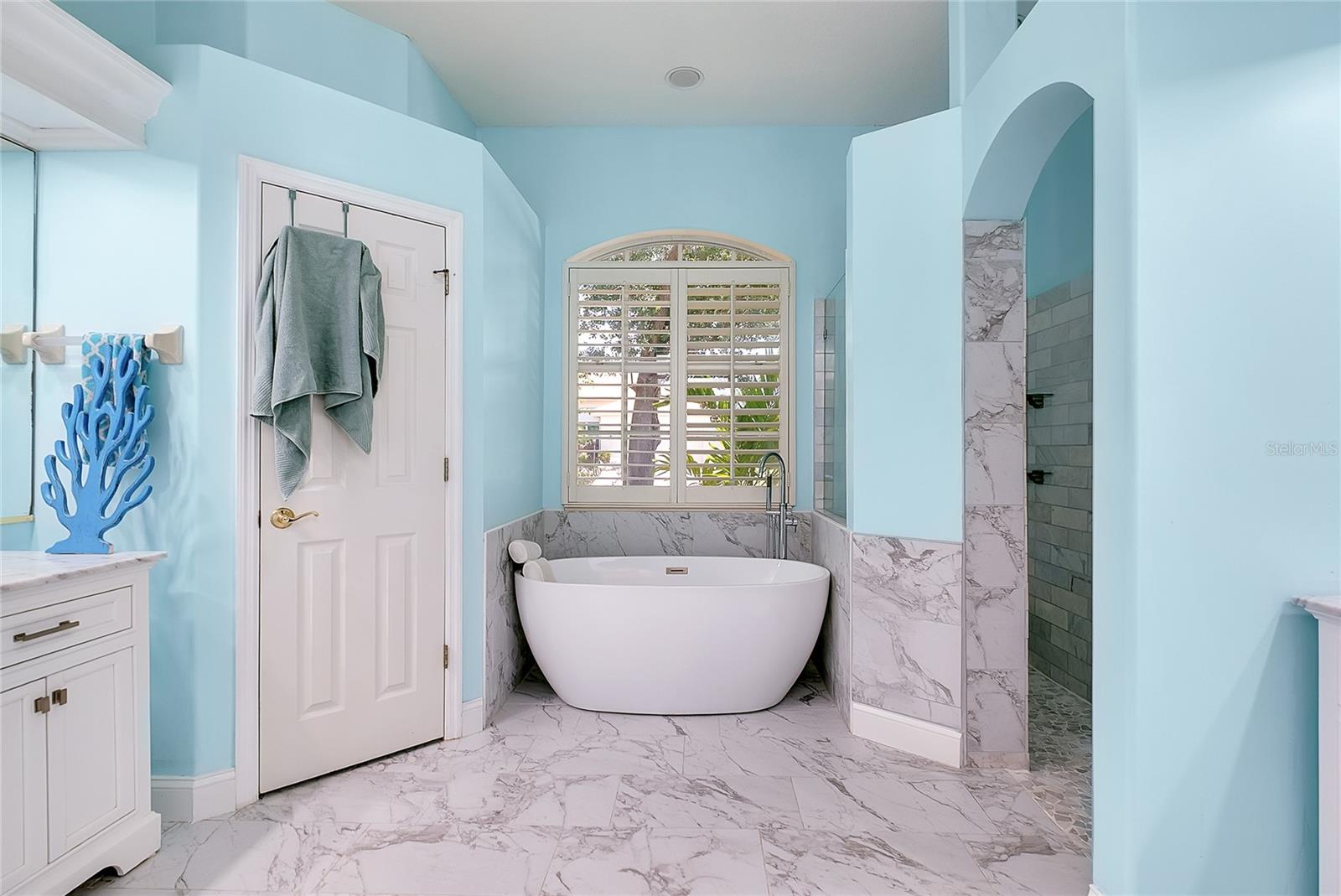 360 CEDARBROOK CT — photo 36