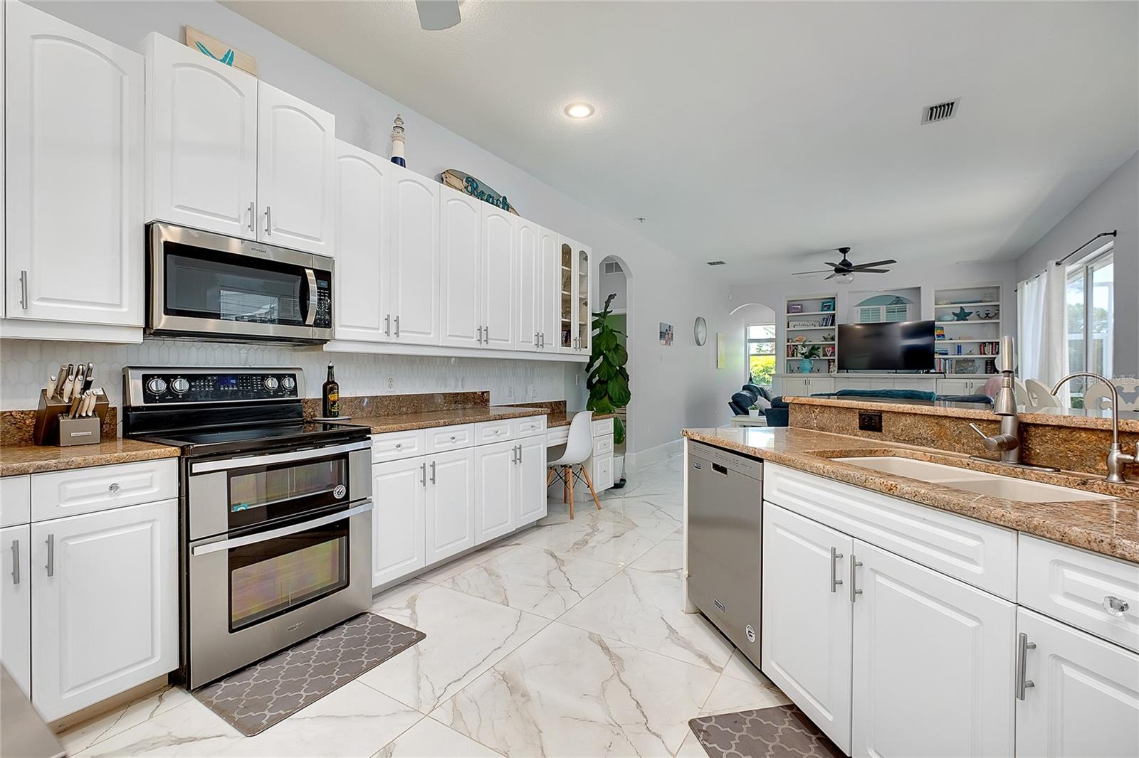 360 CEDARBROOK CT — photo 12